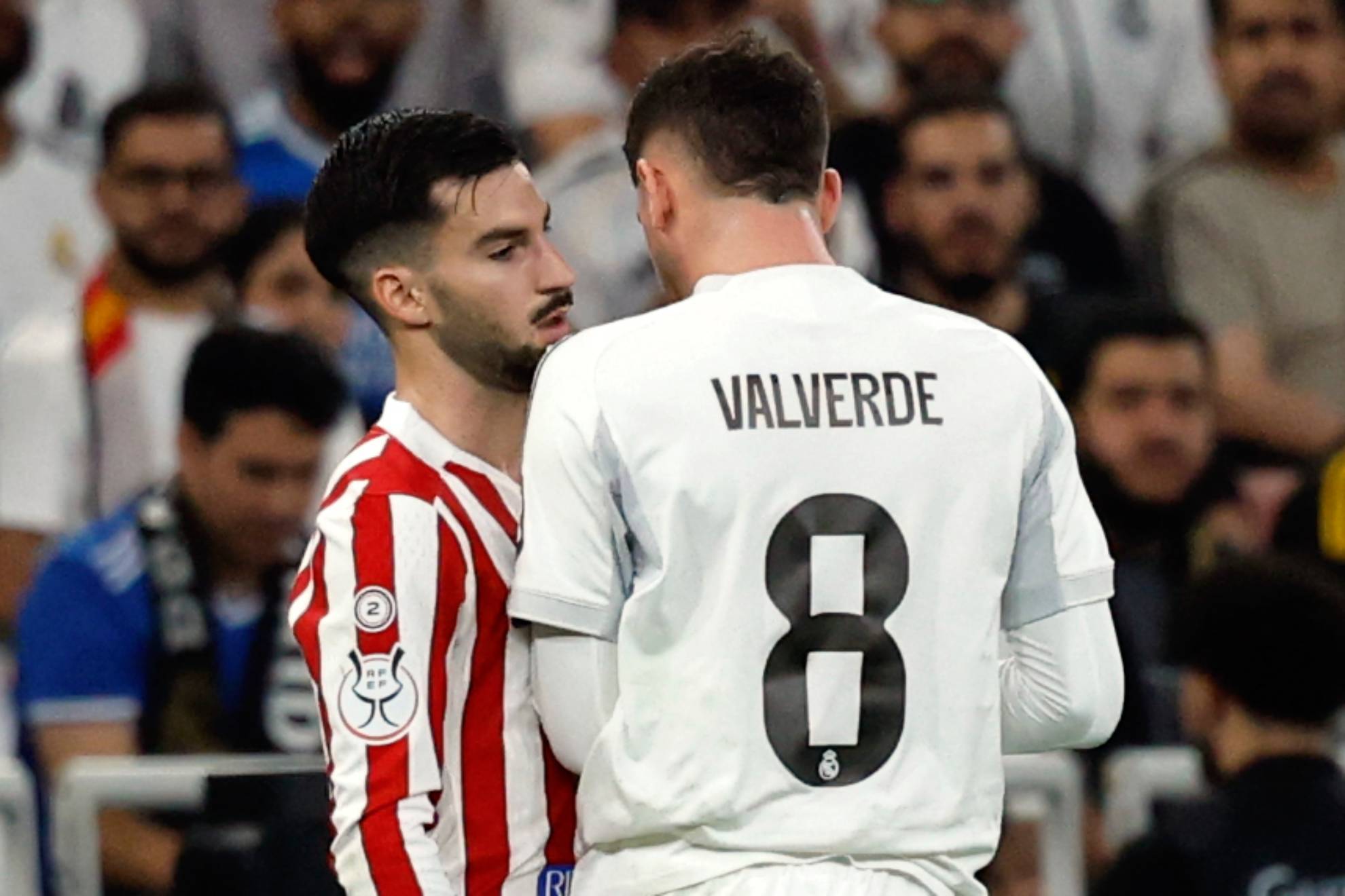 Álex Baena: "A lo mejor Valverde tiene cierta fijación conmigo"