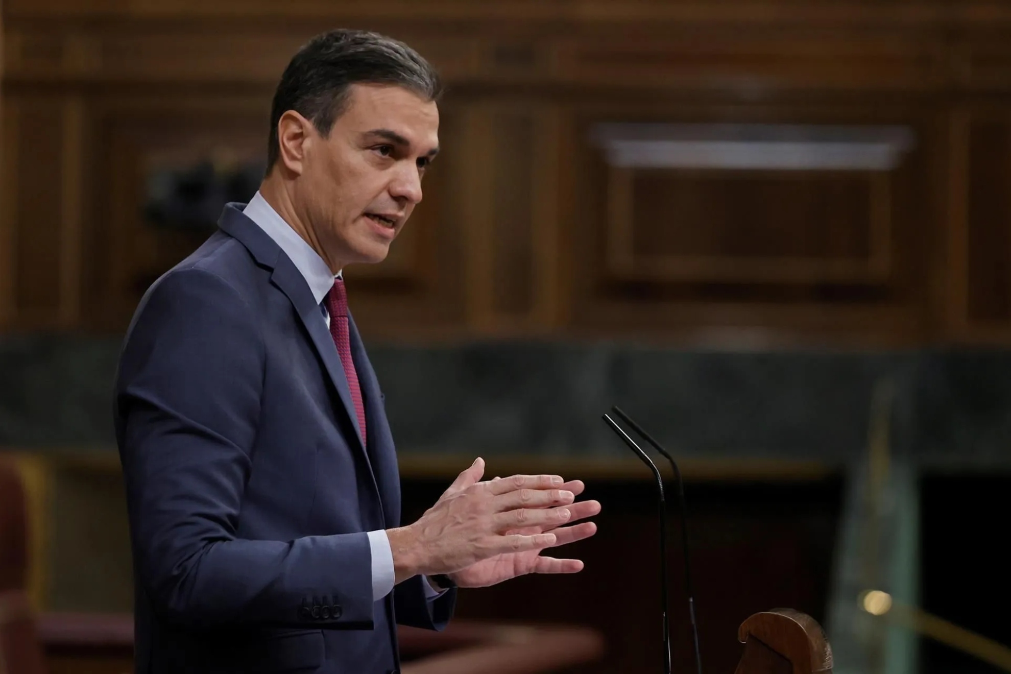 El Congreso exige a Pedro Sánchez que se someta a una cuestión de confianza