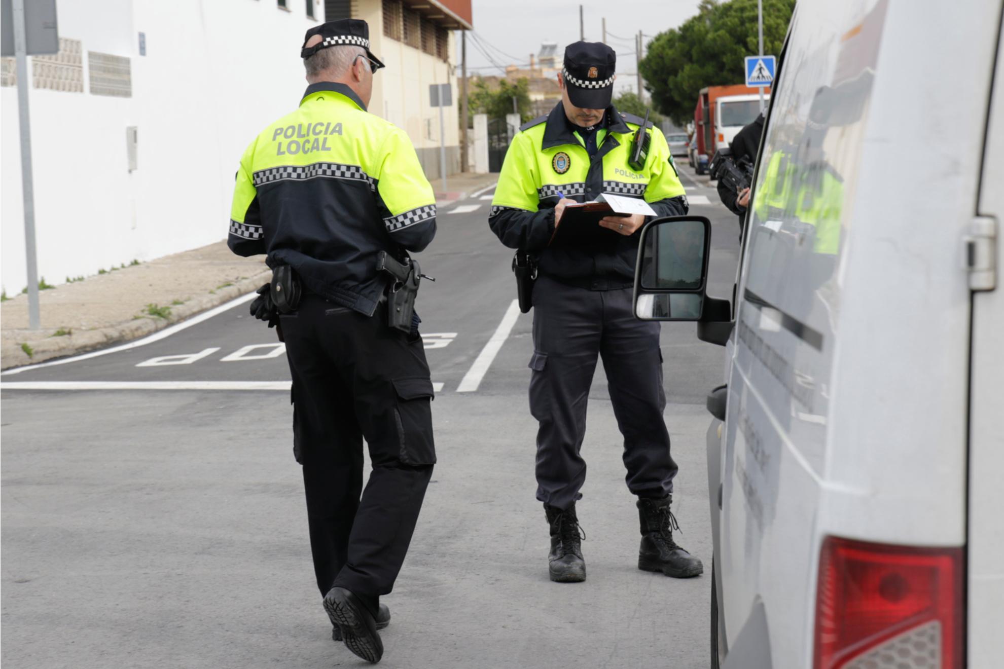 Investigan a un menor de 14 años por atropellar presuntamente de forma intencionada a un policía y huir en Sanlúcar de Barrameda