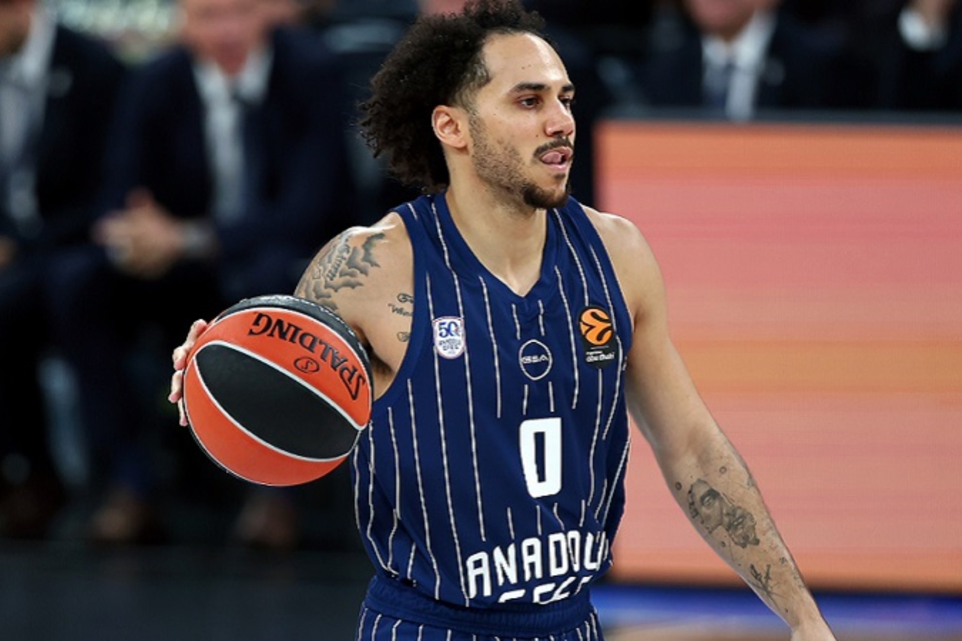 Shane Larkin abandona el Anadolu Efes tras ocho temporadas