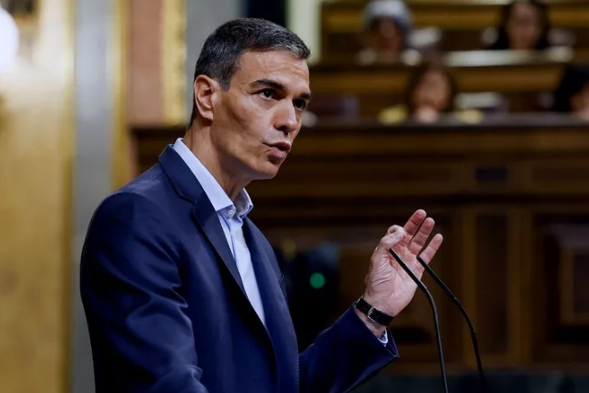 Pedro Sánchez ve "el final del túnel" en los incendios