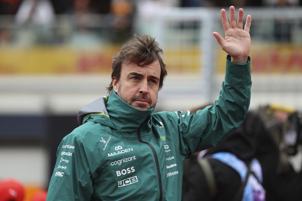 Alonso: "Me gustaría tener una buena carrera antes de decidir, eso ayudaría"