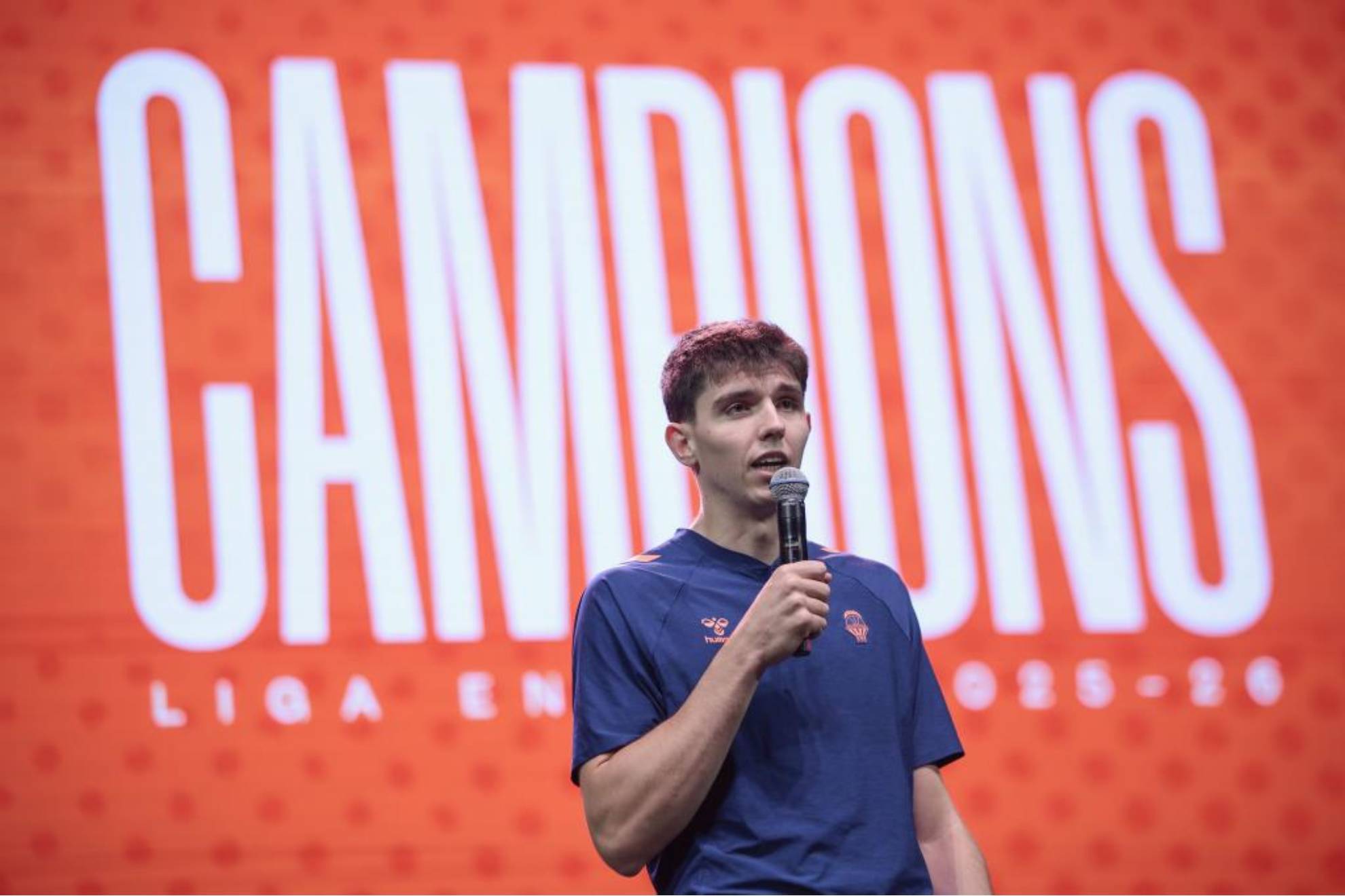 De Larrea se despide del Valencia rumbo a la NBA: "Ojalá nuestros caminos se vuelvan a encontrar"