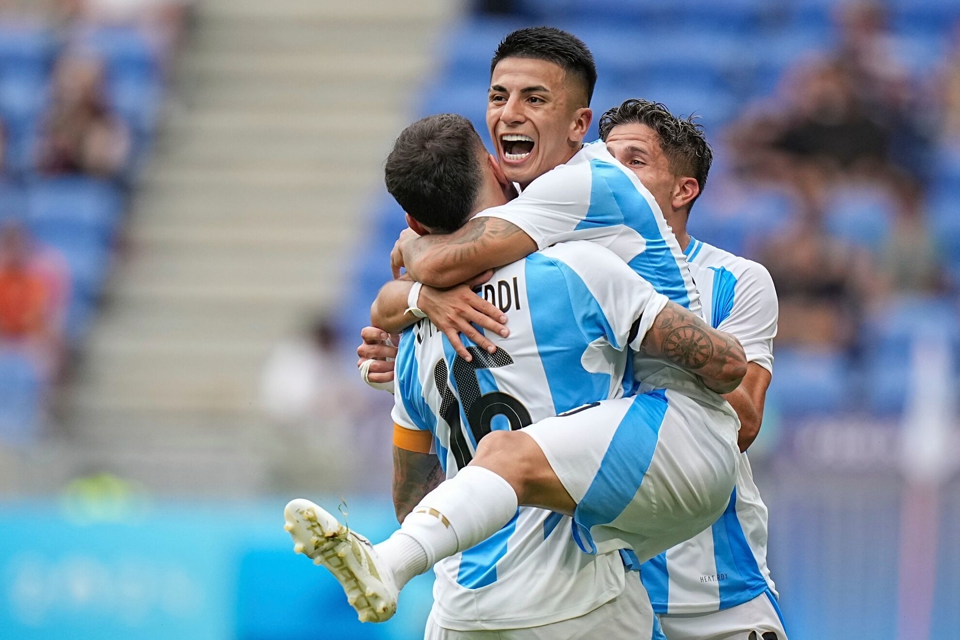 Hay acuerdo River - Atlético, pero la pelota sigue en el tejado de Almada