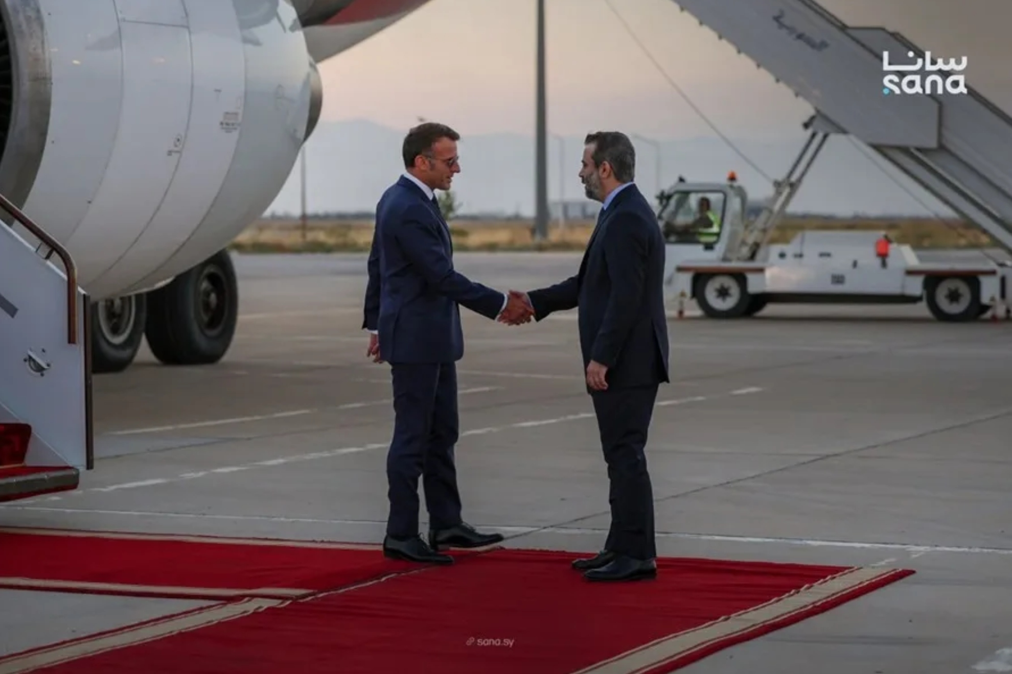 Dos fuertes explosiones sacuden el centro de Damasco durante la visita oficial de Emmanuel Macron a Siria
