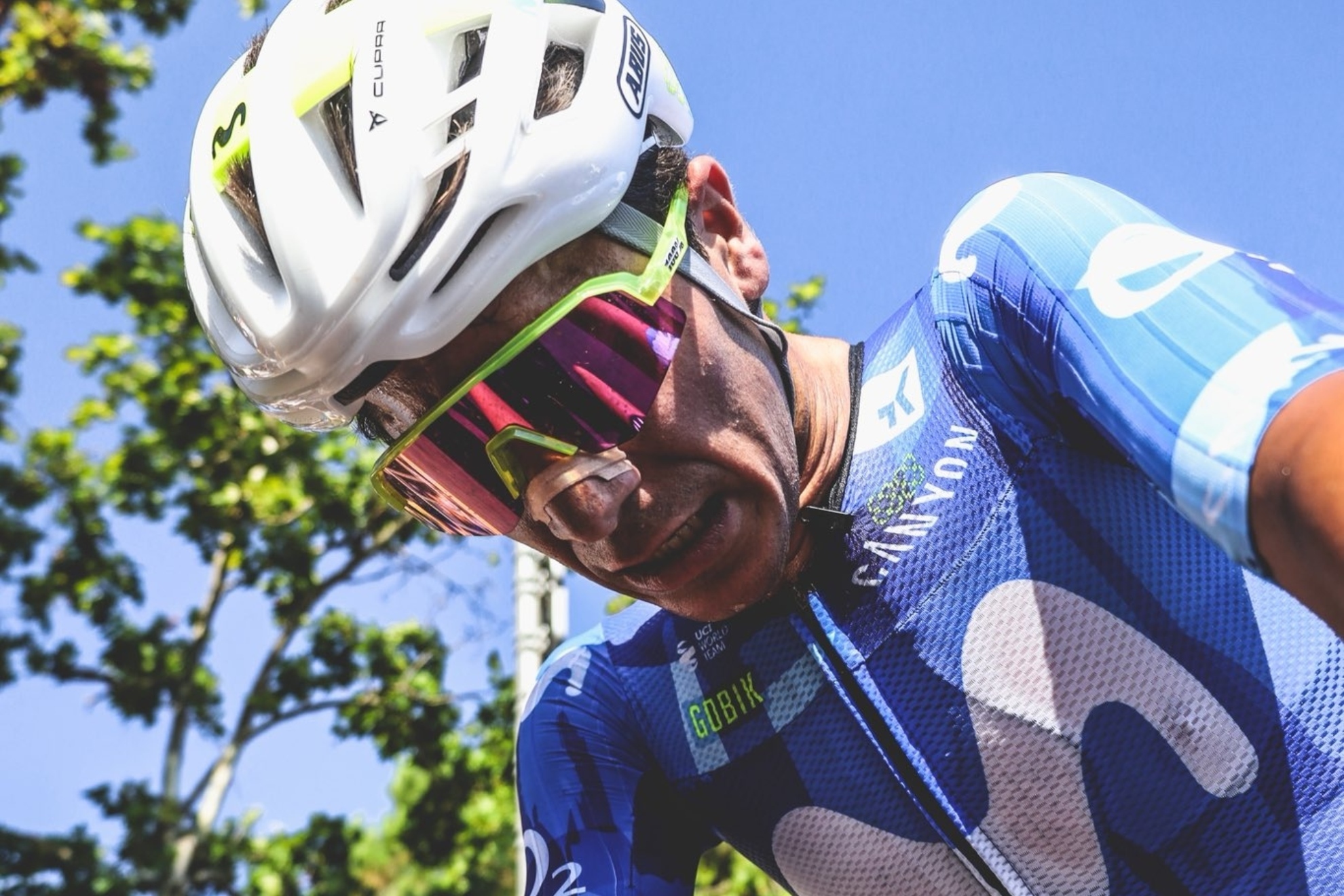 Palo para Movistar: el líder Cian Uijtdebroeks abandona el Tour