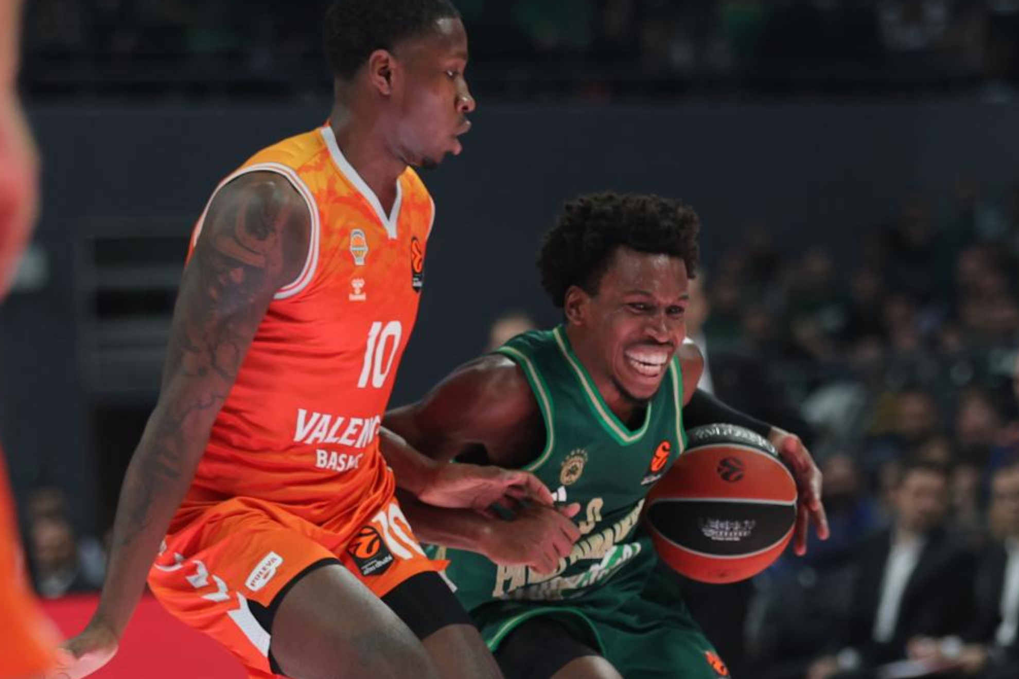 El Valencia reacciona a su diáspora con el fichaje de TJ Shorts
