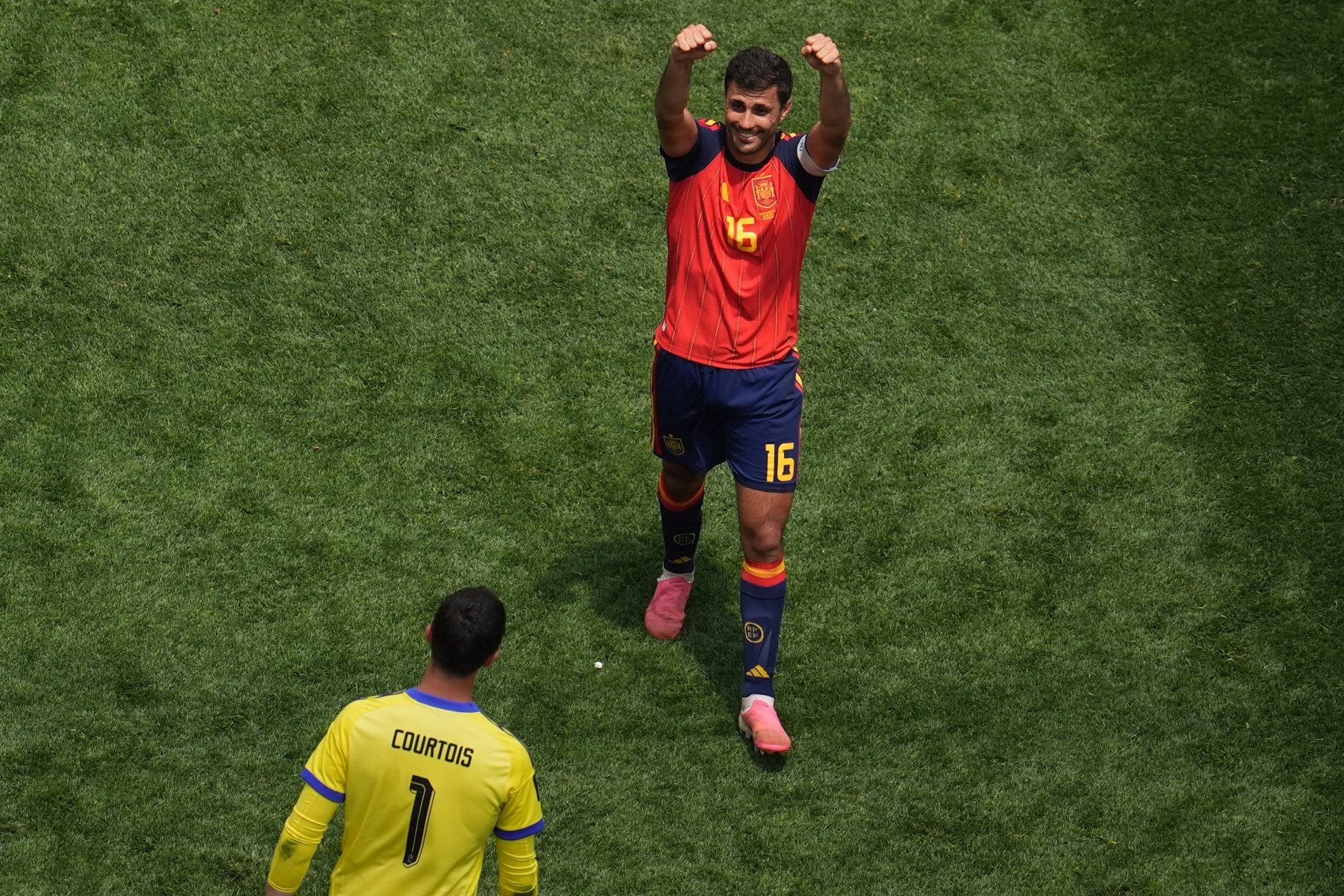 Rodri se pone a la estela de Mbappé
