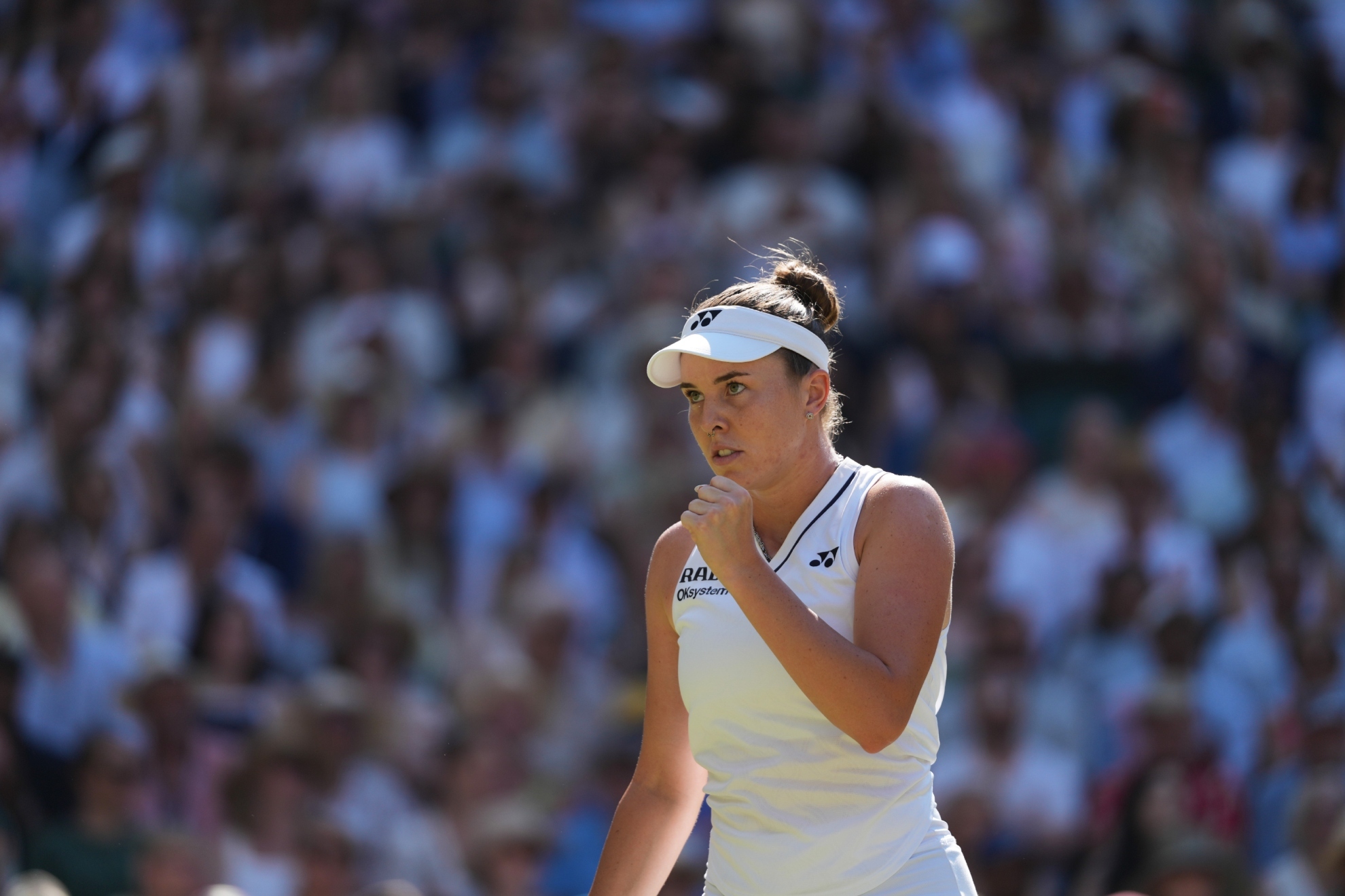 Noskova reina ante Muchova en la fiesta checa de Wimbledon