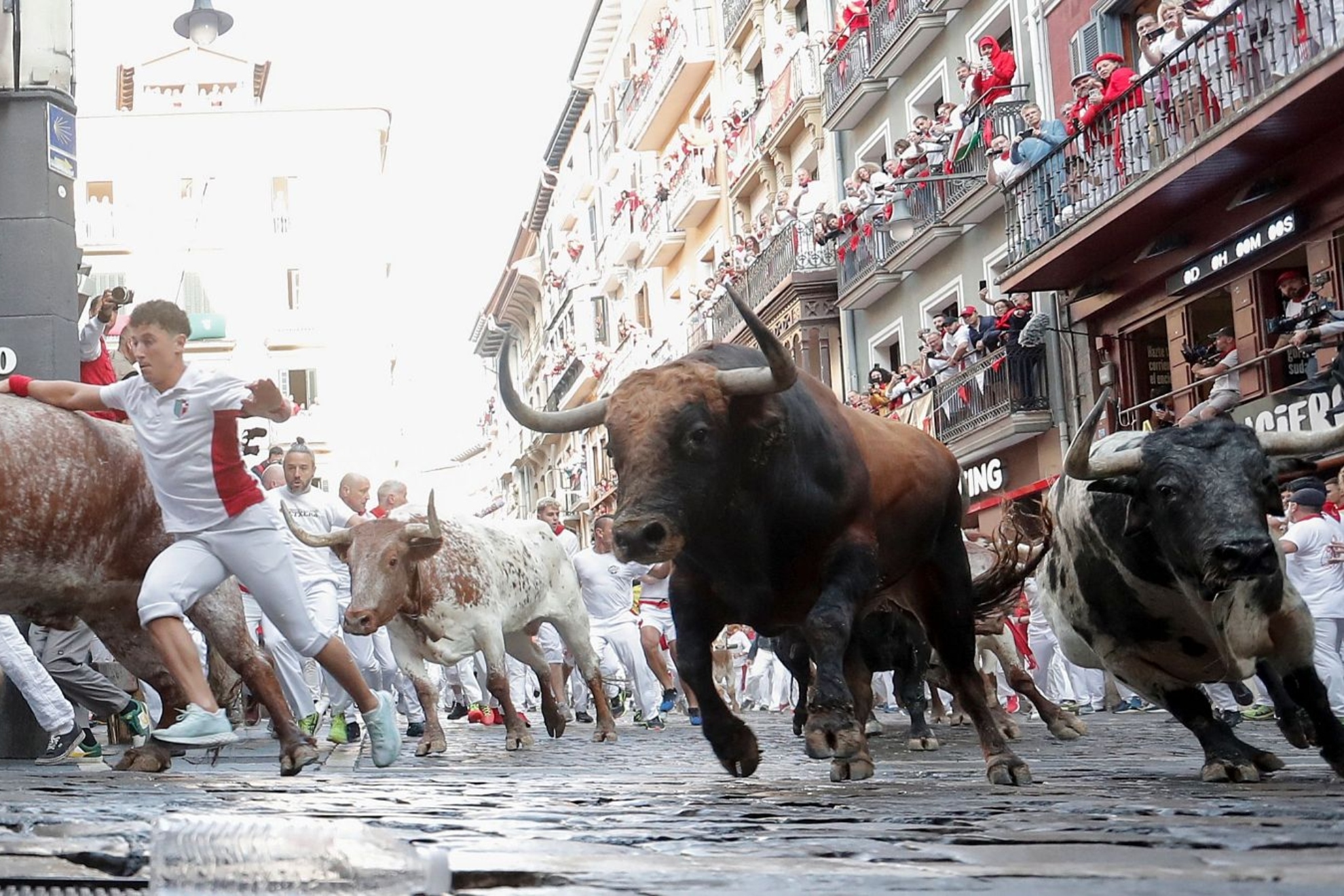 Séptimo encierro de San Fermín a 13 de julio: resumen, heridos, tiempo y cornadas con los toros de Miura