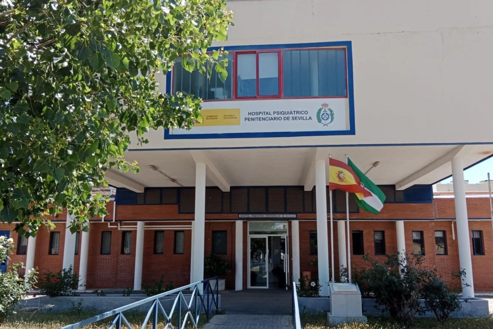 Un interno mata presuntamente a sus dos compañeros de celda en el Hospital Psiquiátrico Penitenciario de Sevilla