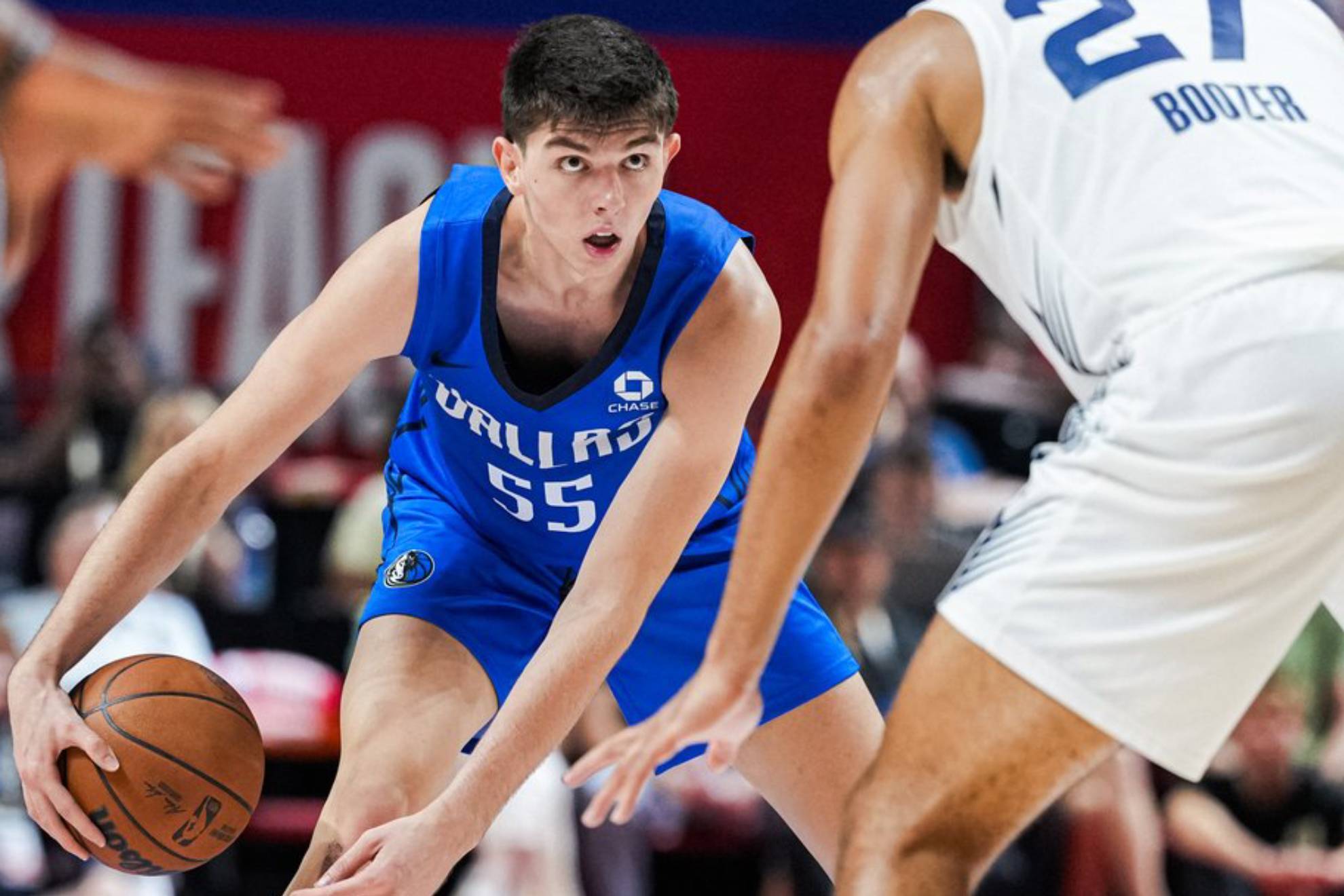 La NBA descubre en De Larrea a un base gigante: el español impacta con su magia y como MVP de Dallas
