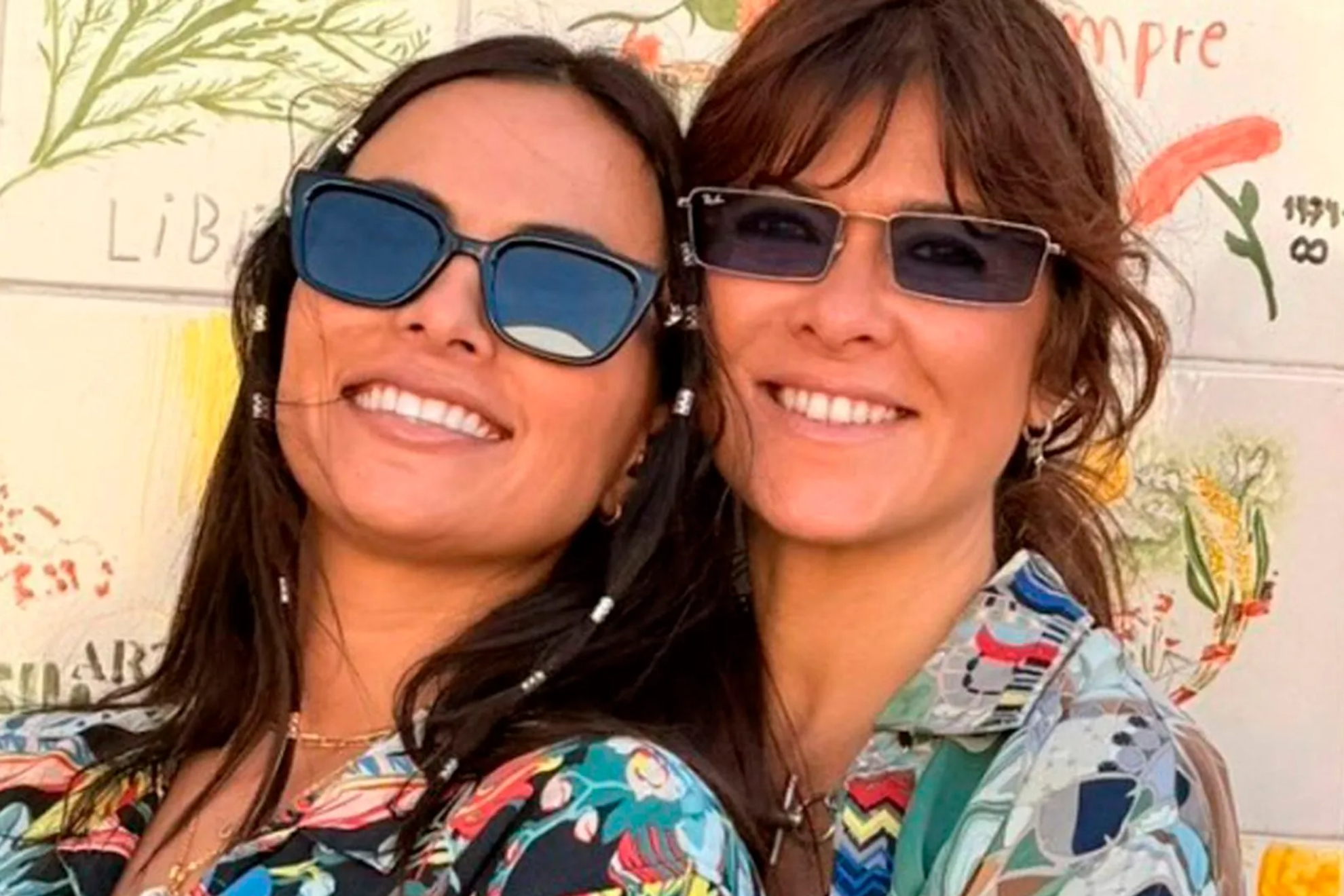 El beso con el que Vanesa Martín y Julieta Grajales confirman su relación