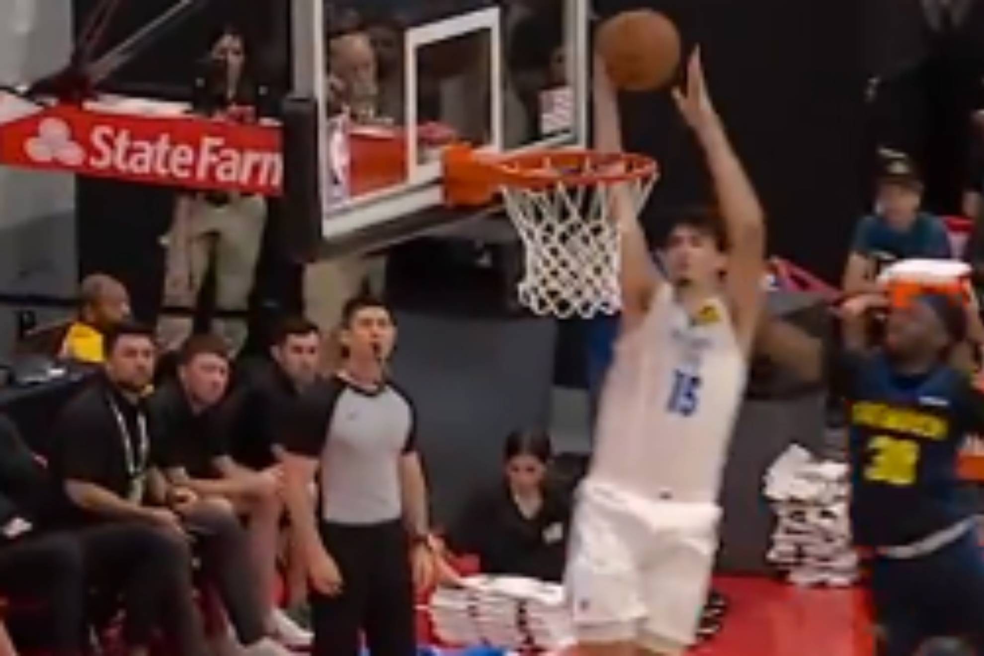 La NBA vislumbra a Aday Mara como un genio multidimensional y un mago con un alcance de 2,97 m.