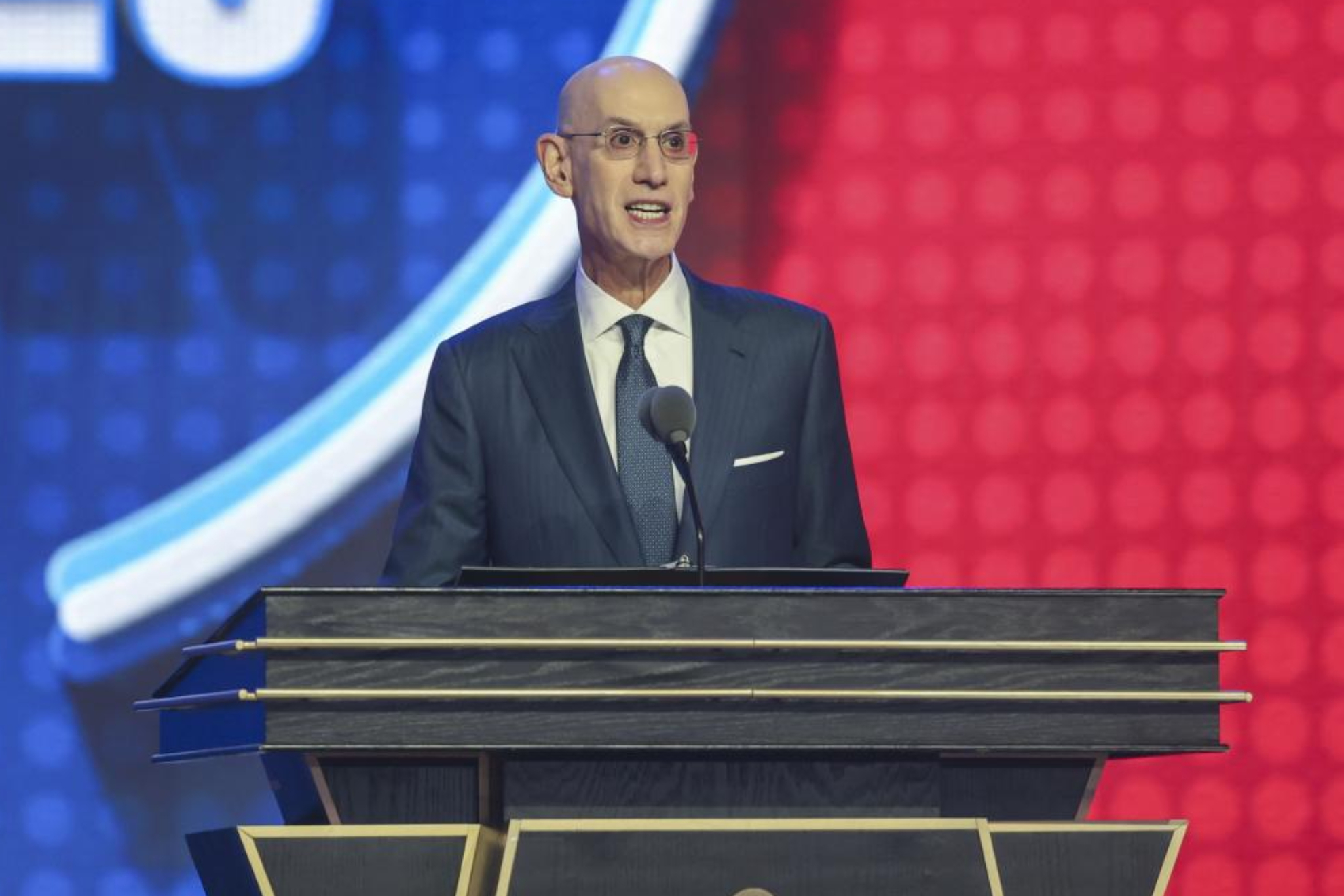 Adam Silver: "Las ofertas no son vinculantes, aún no estamos en ese punto"