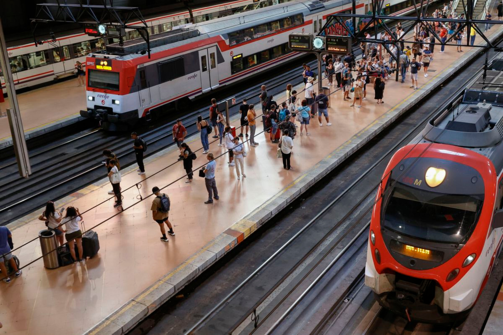 Una nueva avería en Atocha provoca graves retrasos en cercanías de Madrid y anticipa días complicados por las obras recién iniciadas