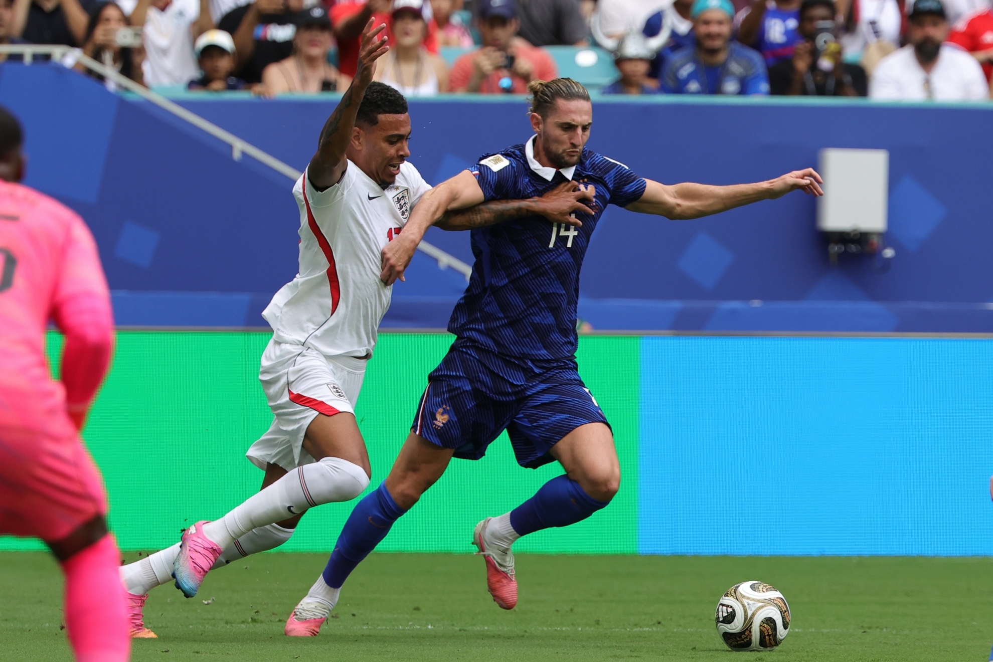 Tremenda rajada de Rabiot contra sus compañeros