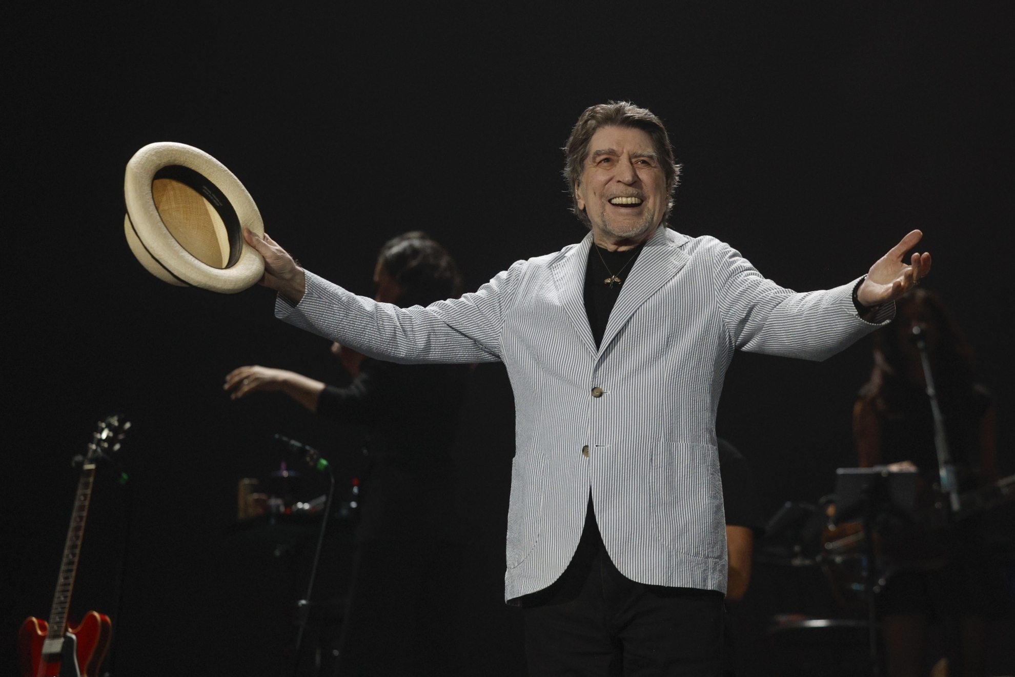 Joaquín Sabina, sin tapujos sobre su pasado: “Me arrepiento de haber perdido tantas noches haciendo el idiota por los bares"