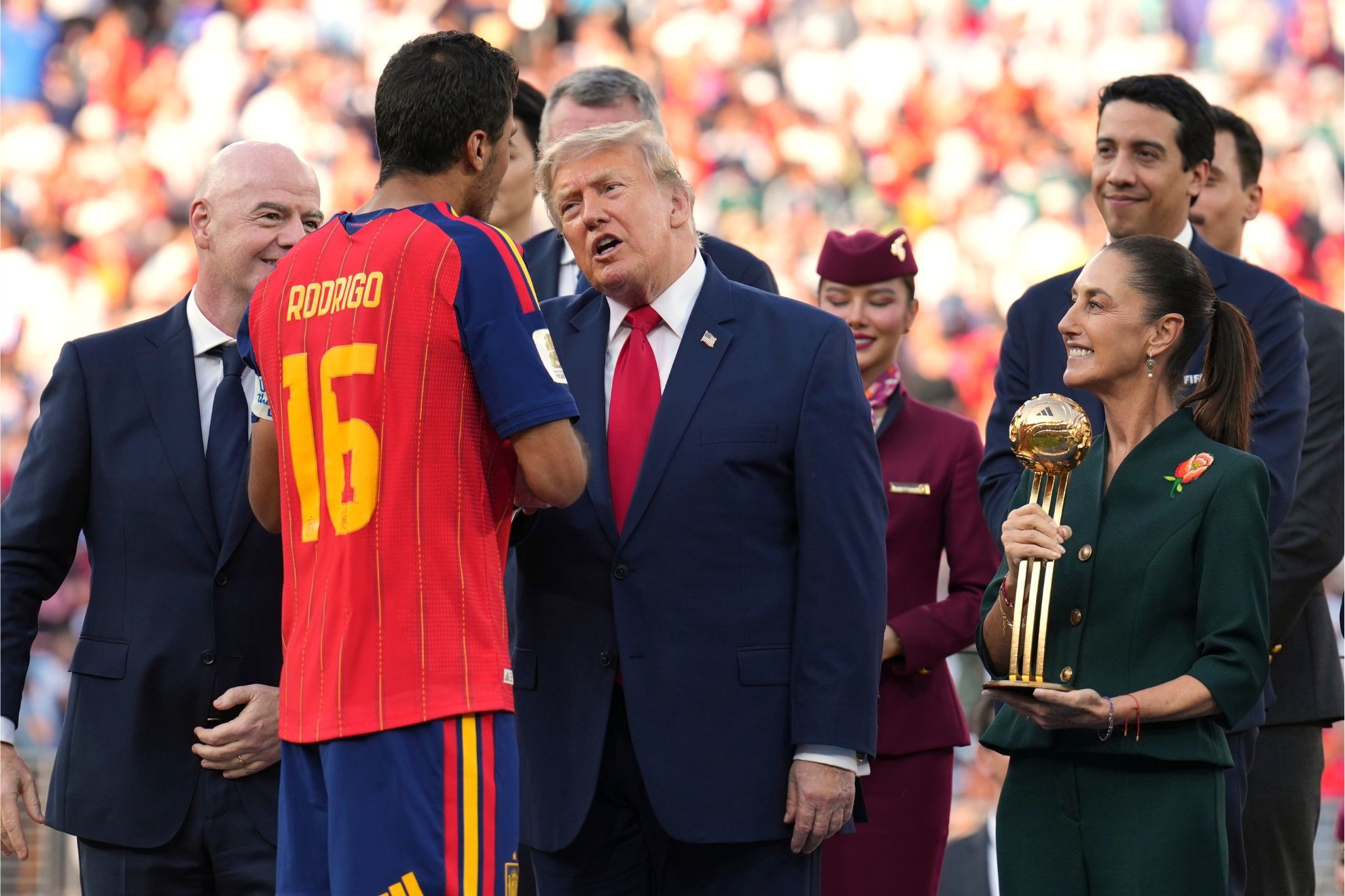Que encarguen otro Balón de Oro para Rodri