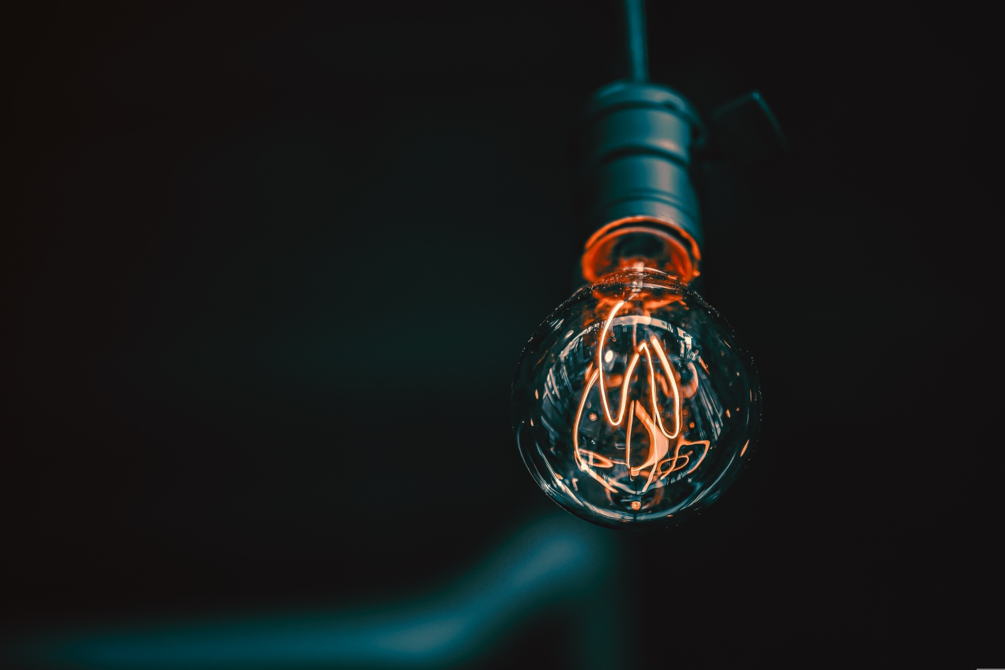 Precio de la luz por horas hoy, martes 29 de septiembre: cuándo es más barata y más cara en el día