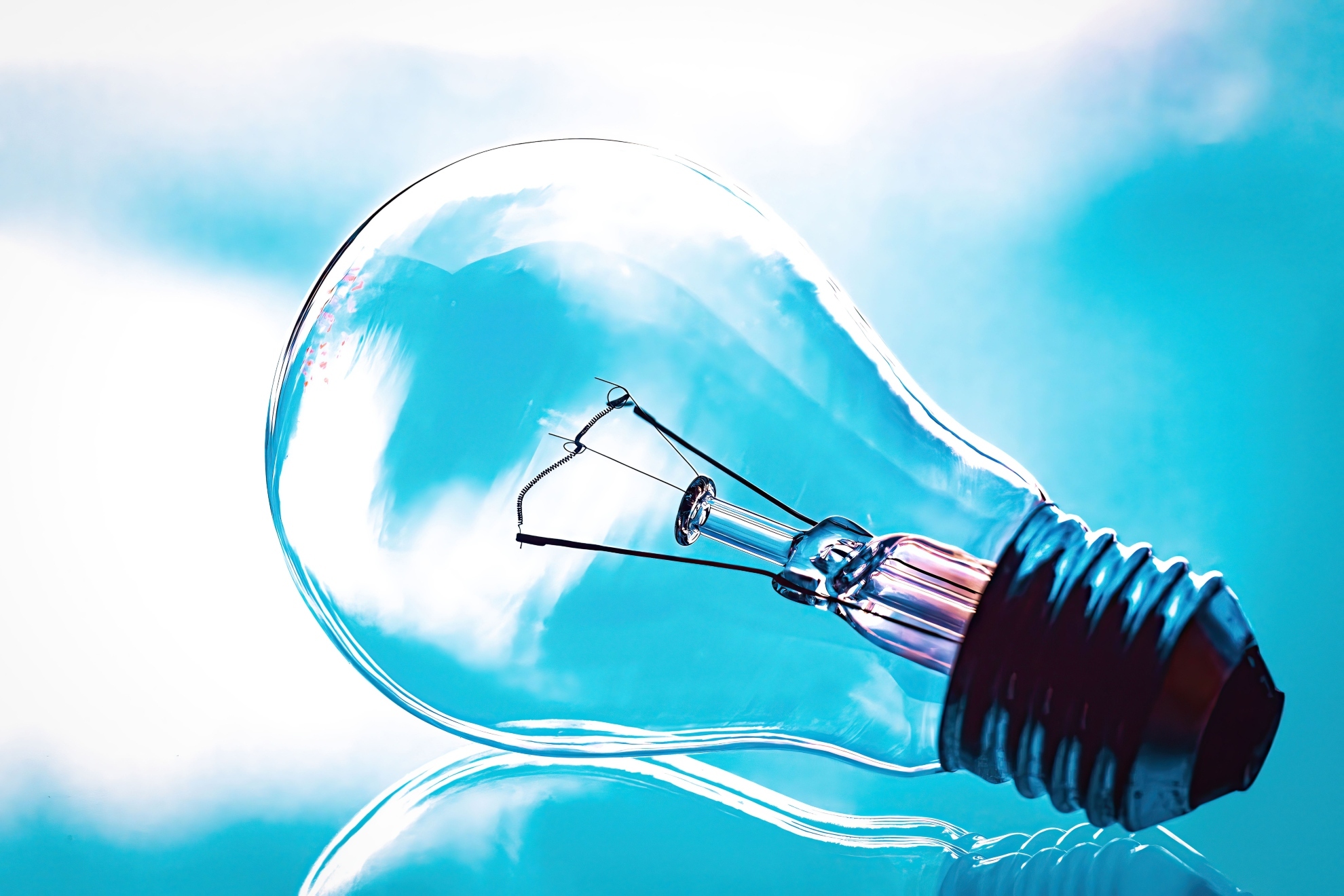 Precio de la luz por horas hoy, lunes 21 de septiembre: cuándo es más barata y más cara