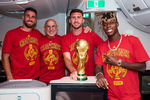 Triple homenaje en el debut liguero del Athletic Club