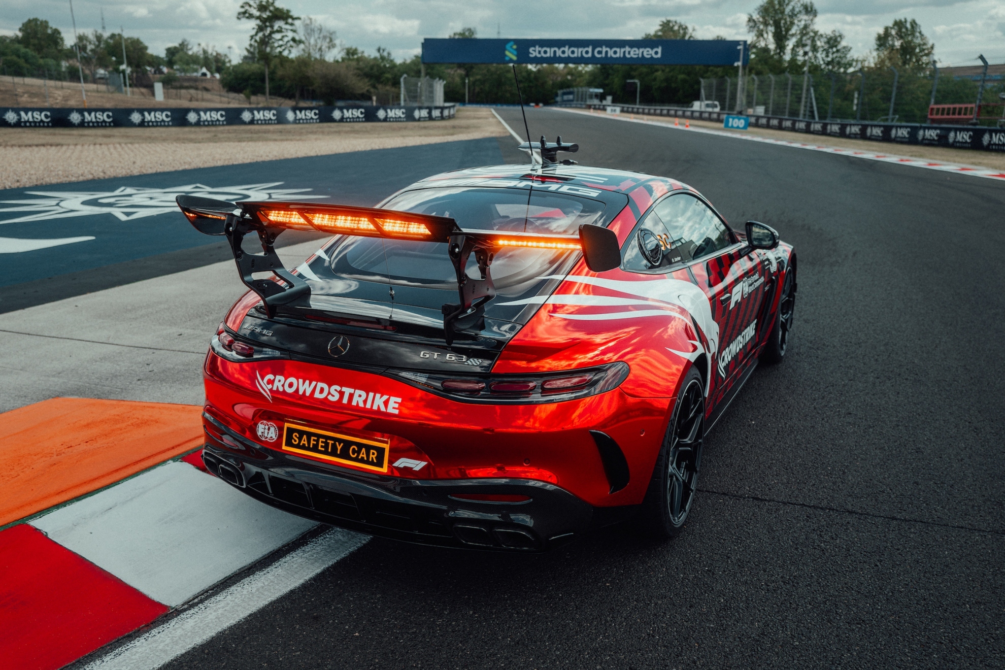 La Fórmula 1 estrena un Safety Car... más lento que el anterior