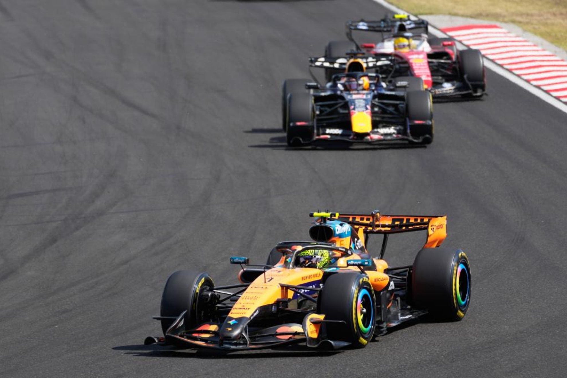 Norris resurge en otro golpe brutal de Antonelli y Alonso da la talla