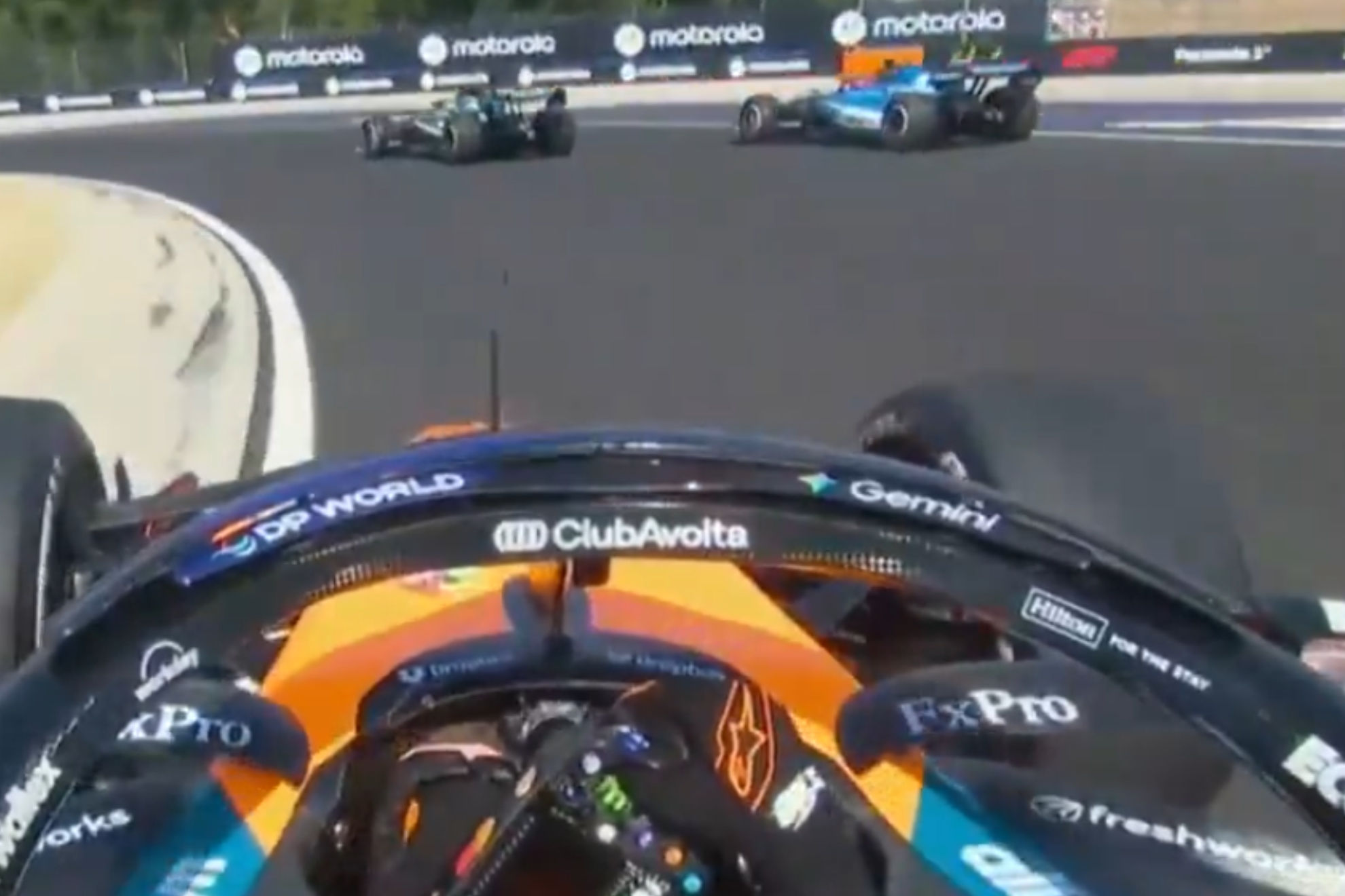 Piastri arremete contra Sainz por el toque: “Peleaba con Alonso como si fuese por el Mundial”