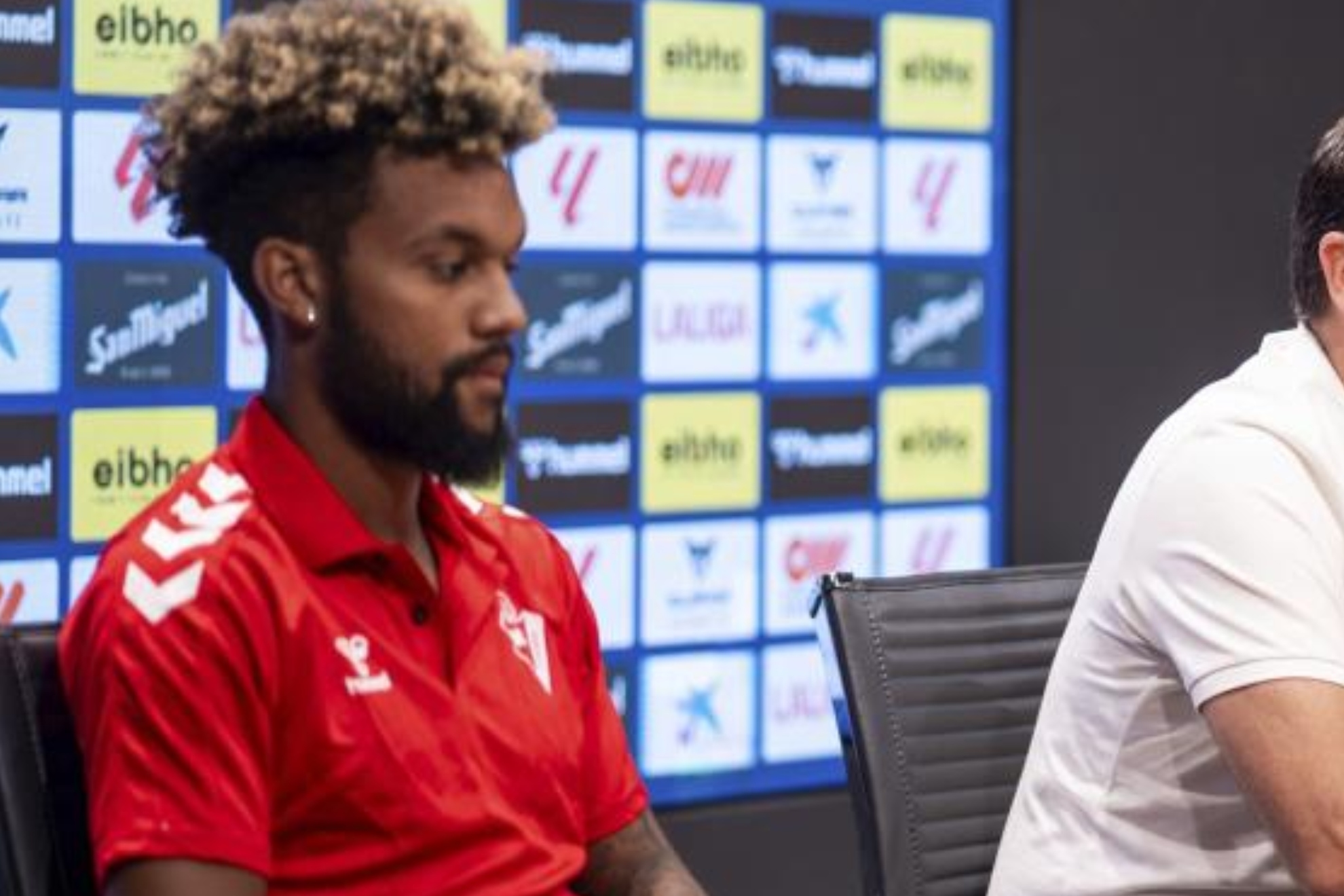 El Sporting logra el traspaso de Konrad