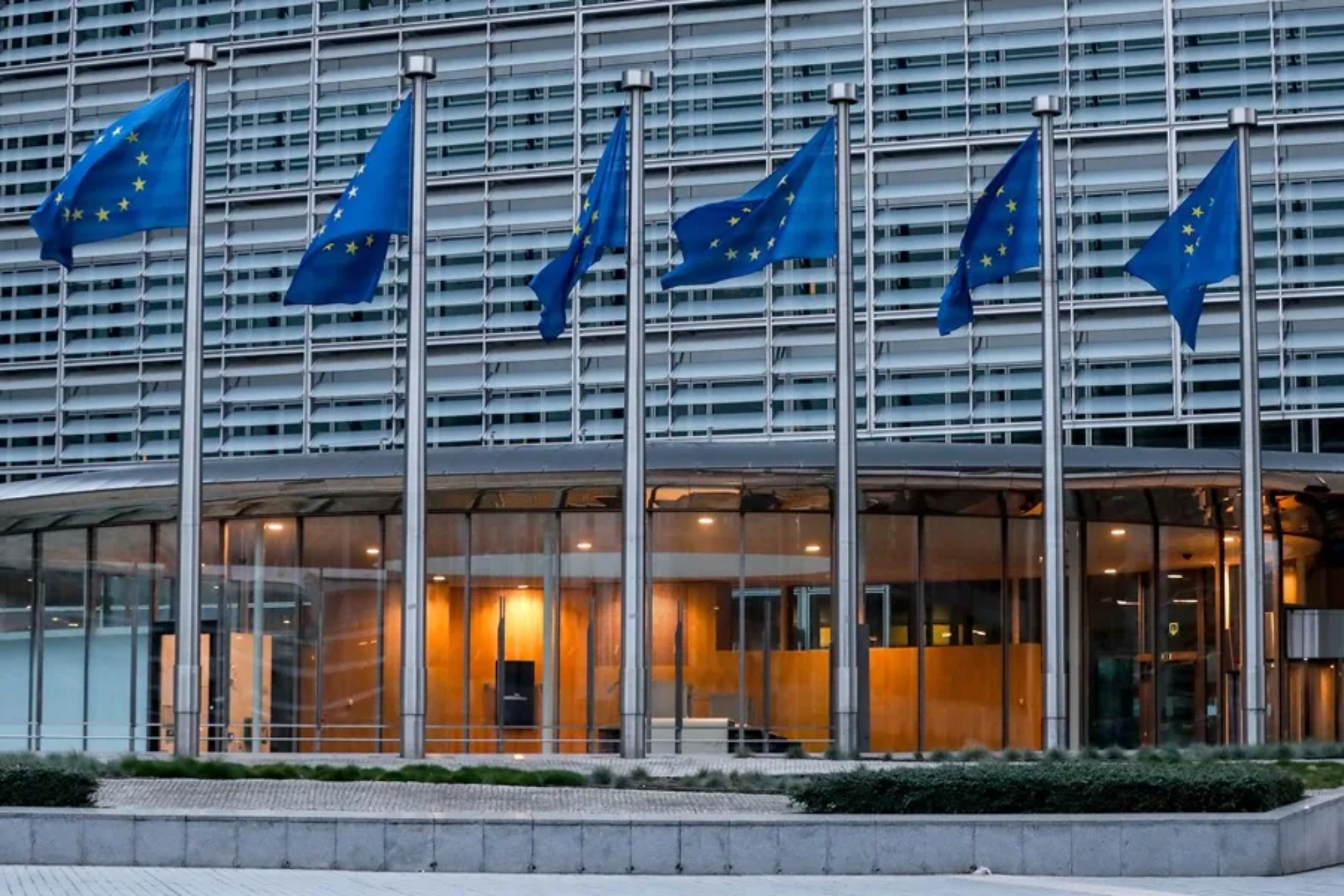 Bruselas descarta que España pueda salir de Schengen por la crisis migratoria de Ceuta