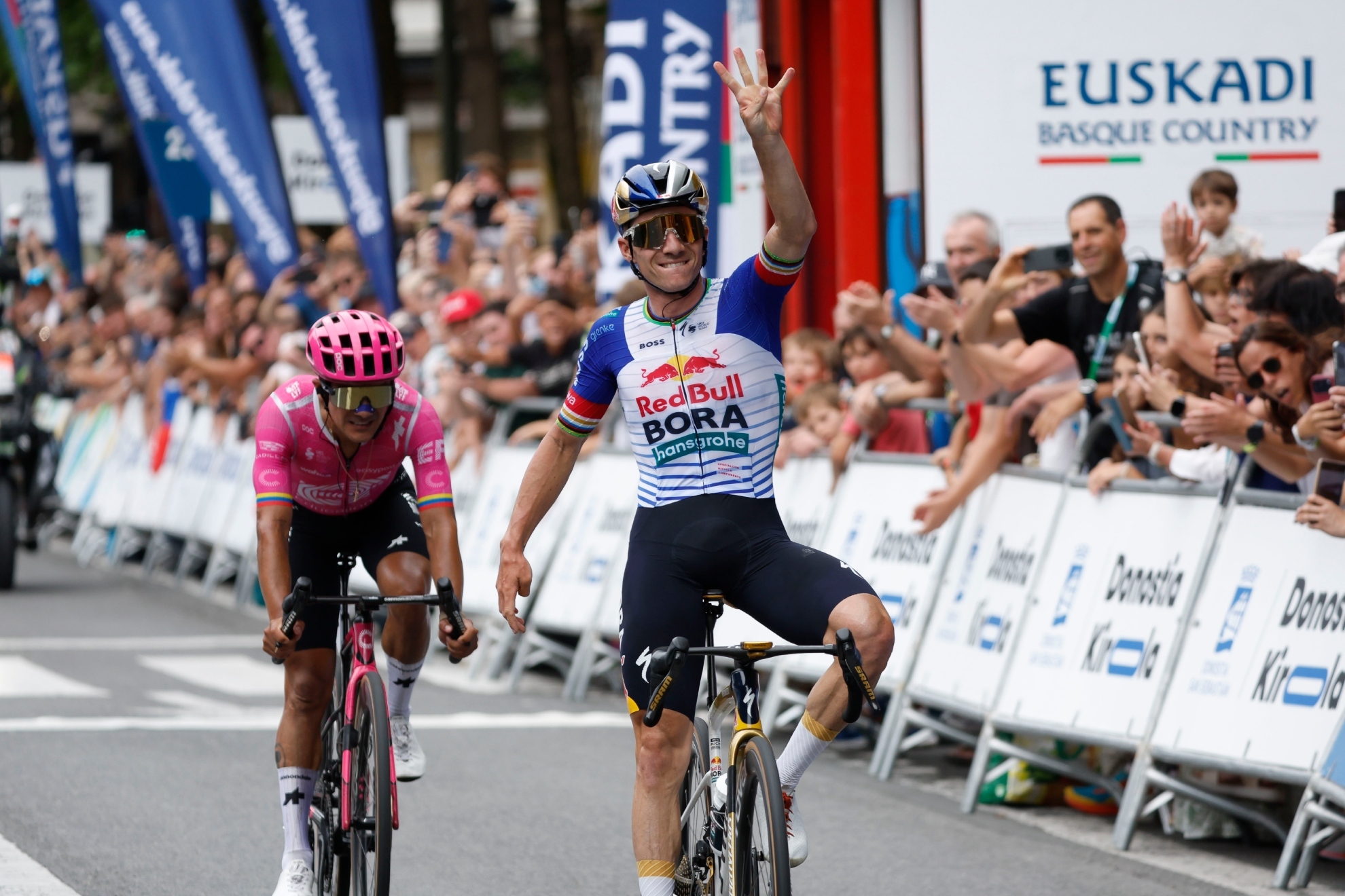Remco Evenepoel firma una remontada memorable y conquista su cuarta Clásica de San Sebastián