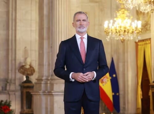 Felipe VI expresa su "preocupación e indignación" por la crisis migratoria y reclama al Estado garantizar la seguridad de Ceuta y Melilla