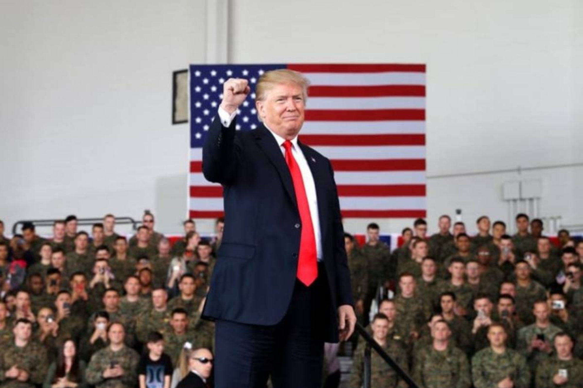 Trump afirma que las conversaciones con Irán se reanudarán este lunes tras suspender un ataque militar