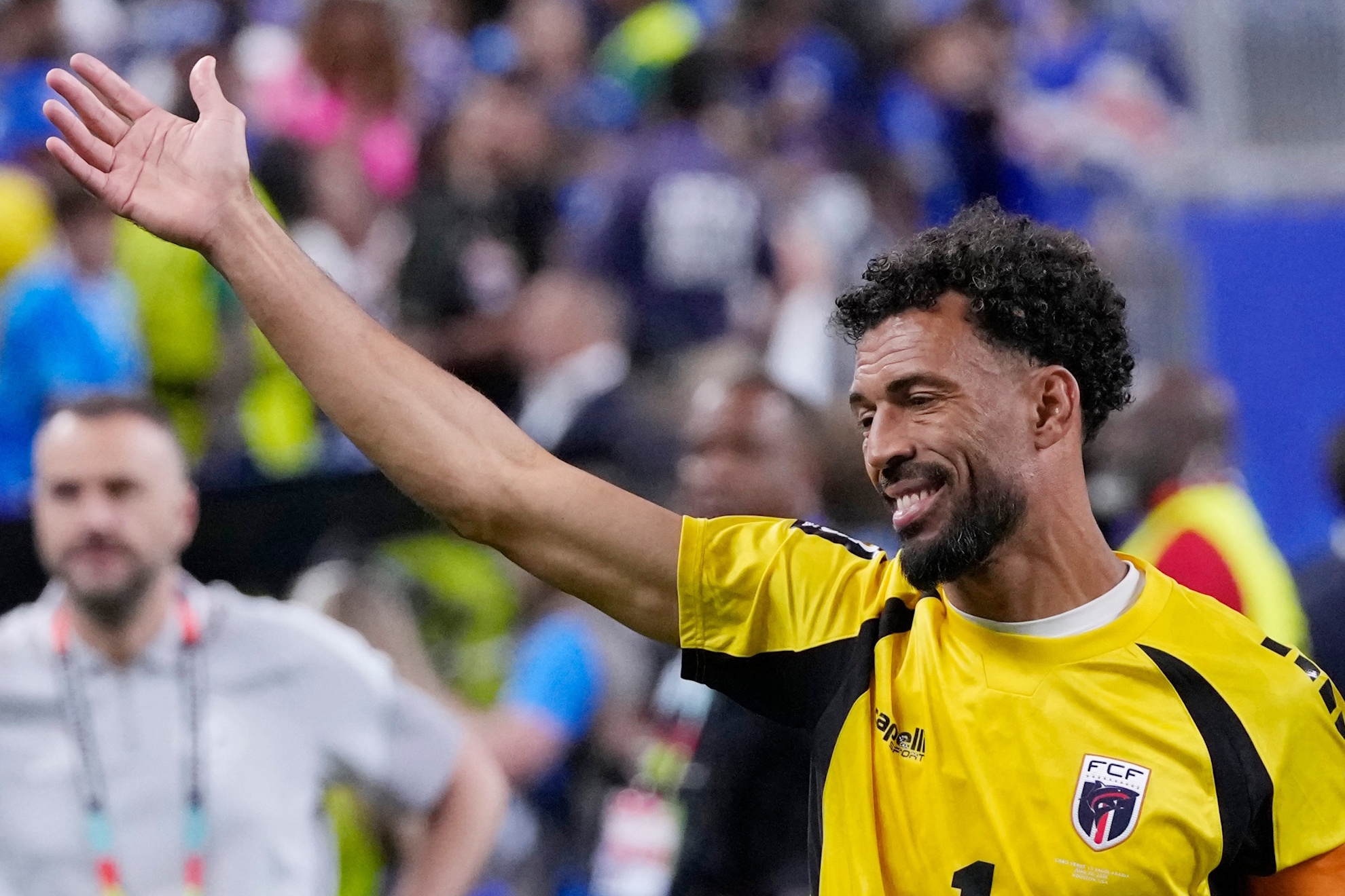 Vozinha ilusiona a Colo Colo y se declara "muy feliz de haber llegado" a Chile