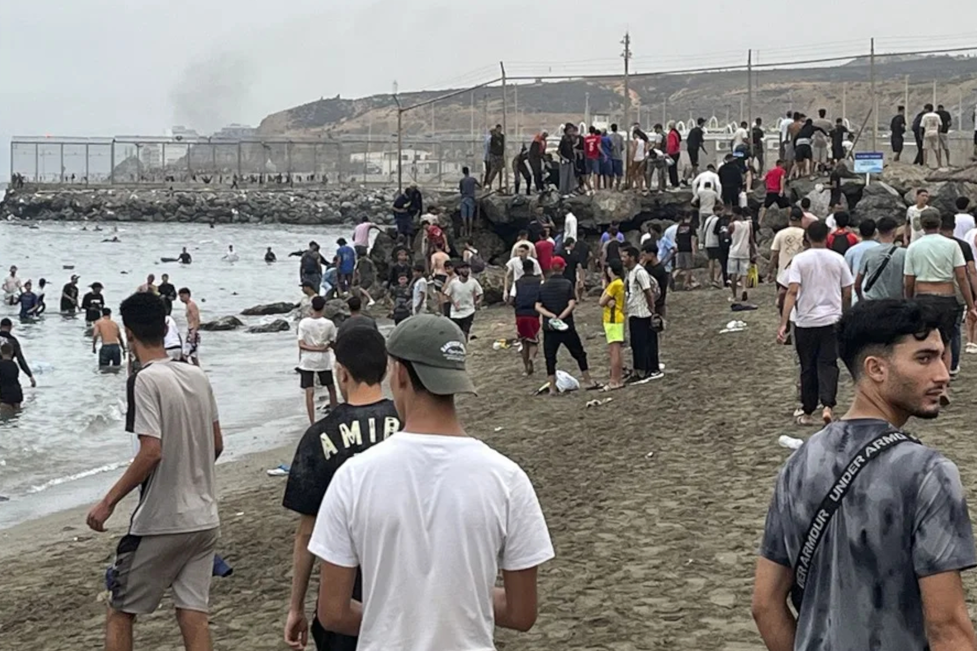 El CNI “avisó” varias veces a Interior sobre el peligro de una entrada masiva de migrantes en la frontera de Ceuta