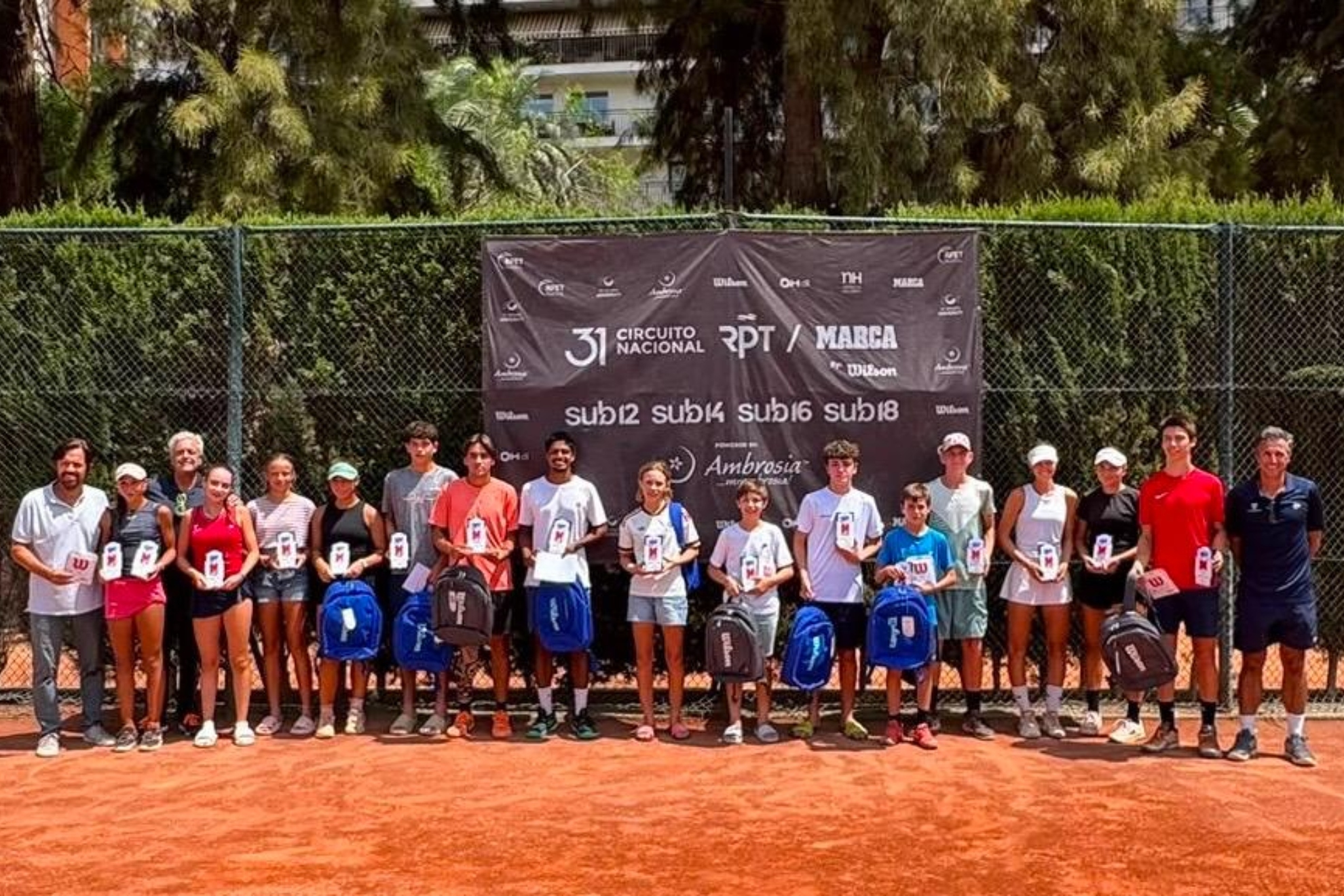 Éxito en Club de Tenis Valencia del Circuito Juvenil RPT - MARCA by Wilson con todas las categorías juveniles
