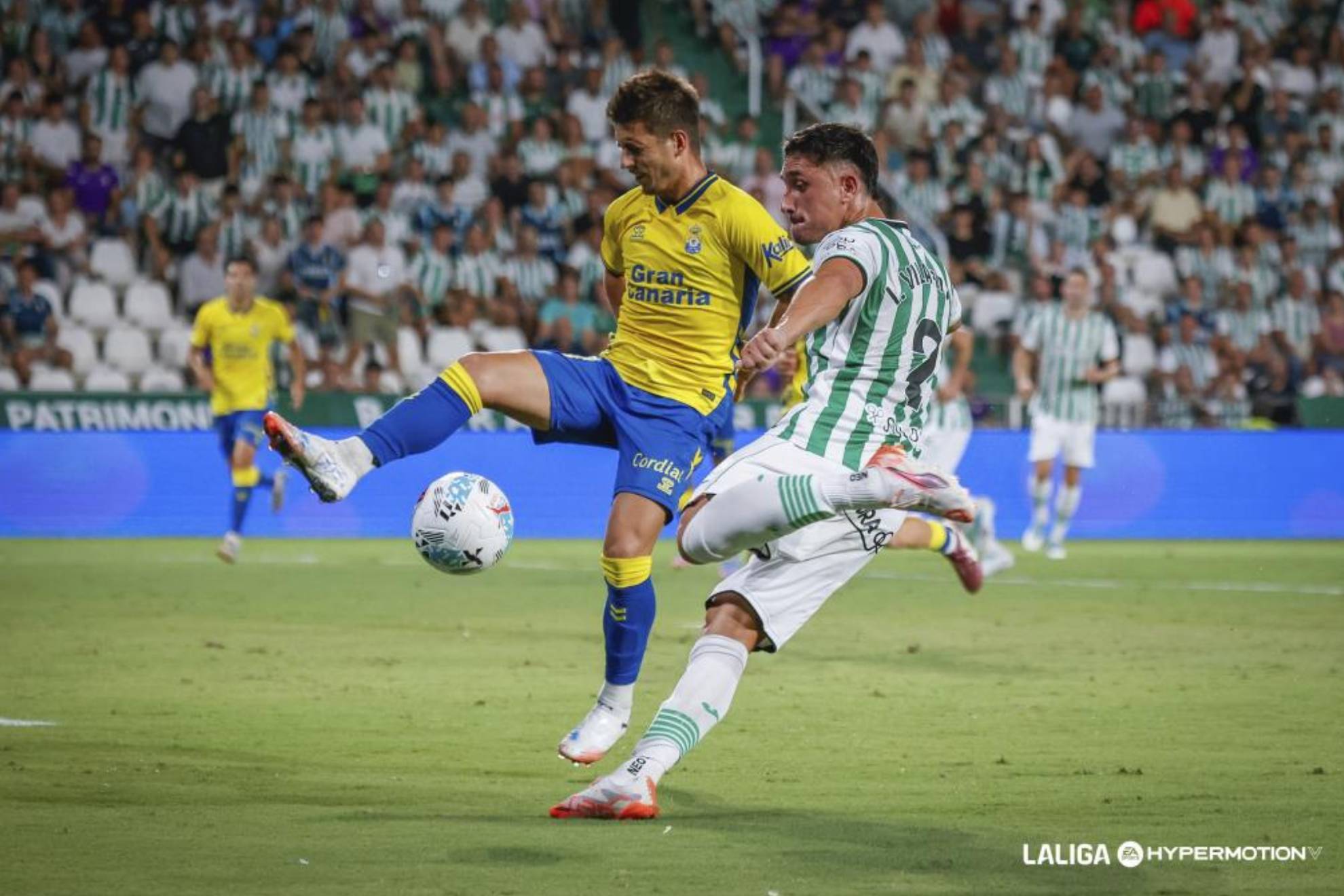 Vilarrasa pone experiencia y profundidad al carril izquierdo del Burgos