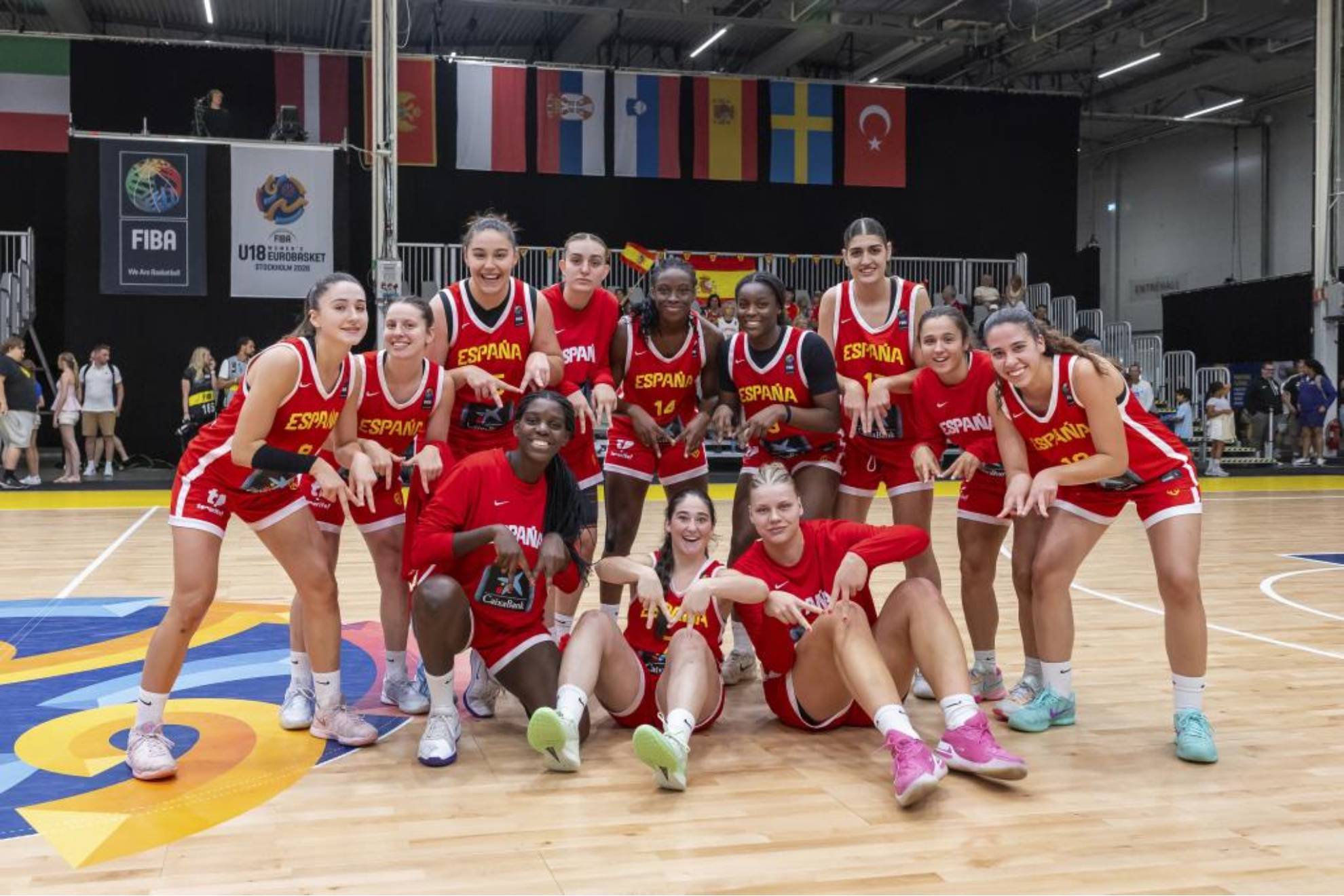 Las niñas de España, en modo trituradora, buscan la final del Eurobasket