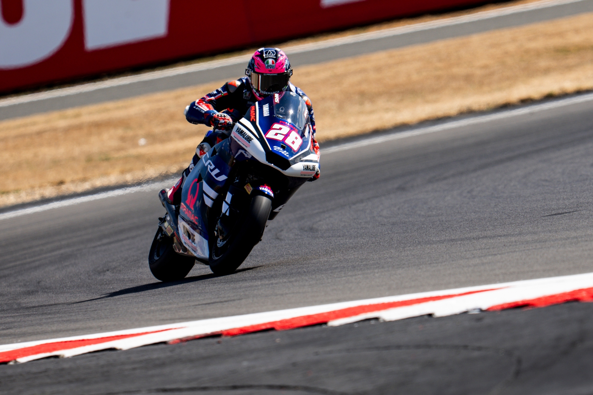 Izan Guevara, pole estratosférica en Moto2 en el festival español