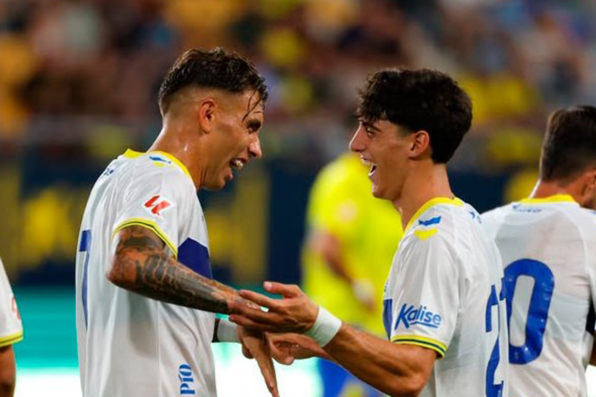 Las Palmas remonta al Cádiz y se lleva el Trofeo Carranza