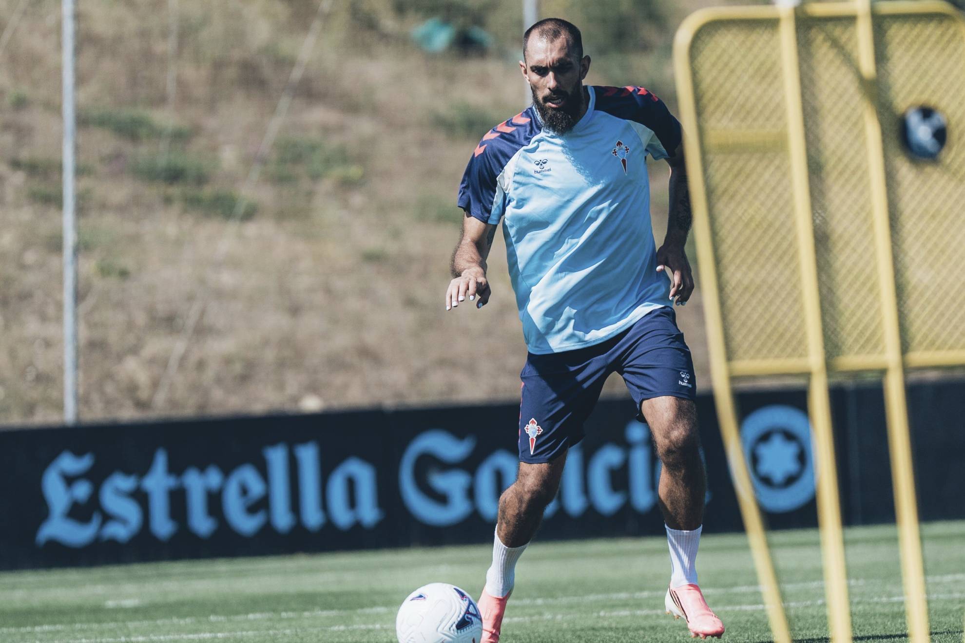 Borja Iglesias: “Aún estoy asimilando un poco todo”