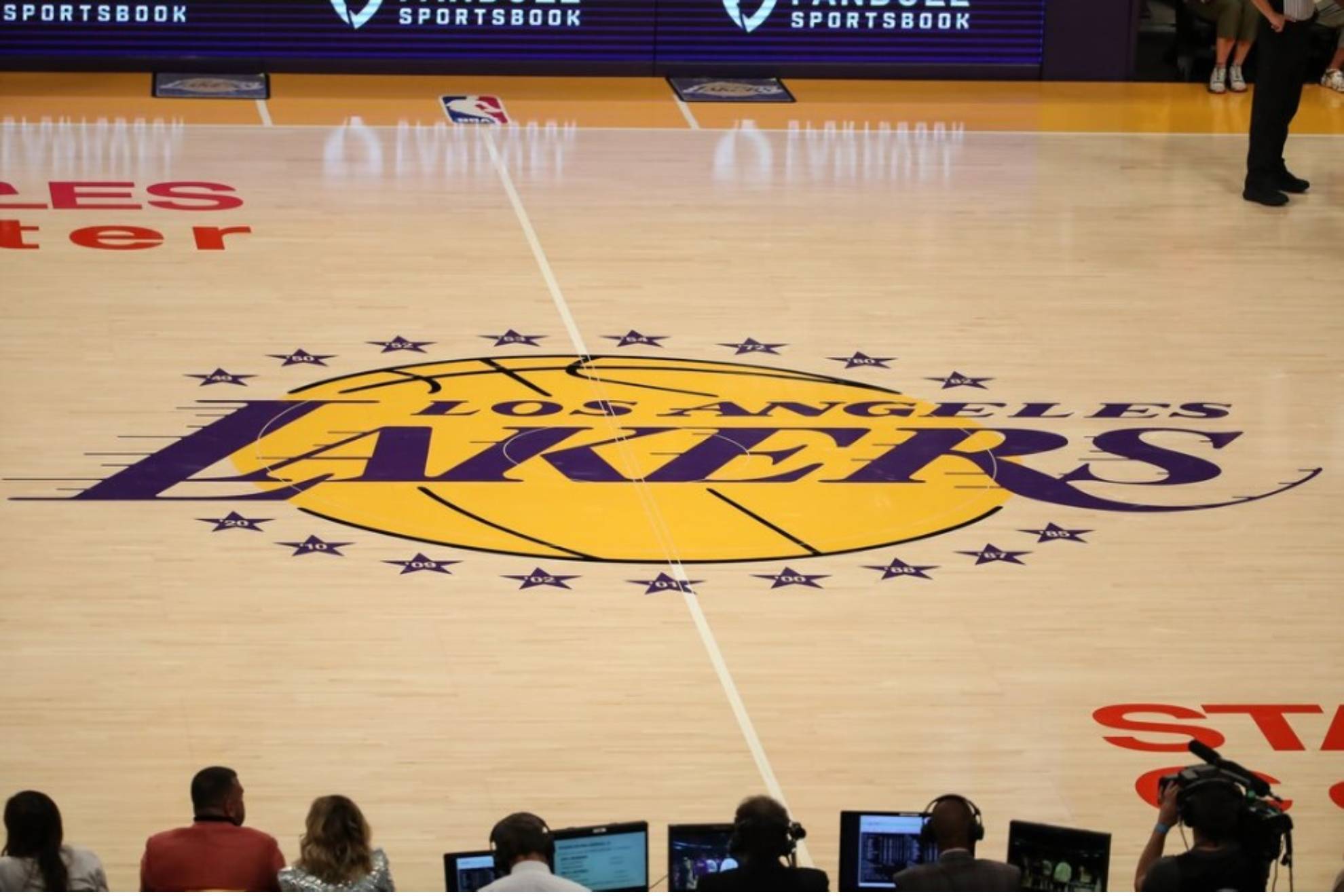 ¡Bombazo en la NBA! Venden los Lakers por más de 12.000 millones