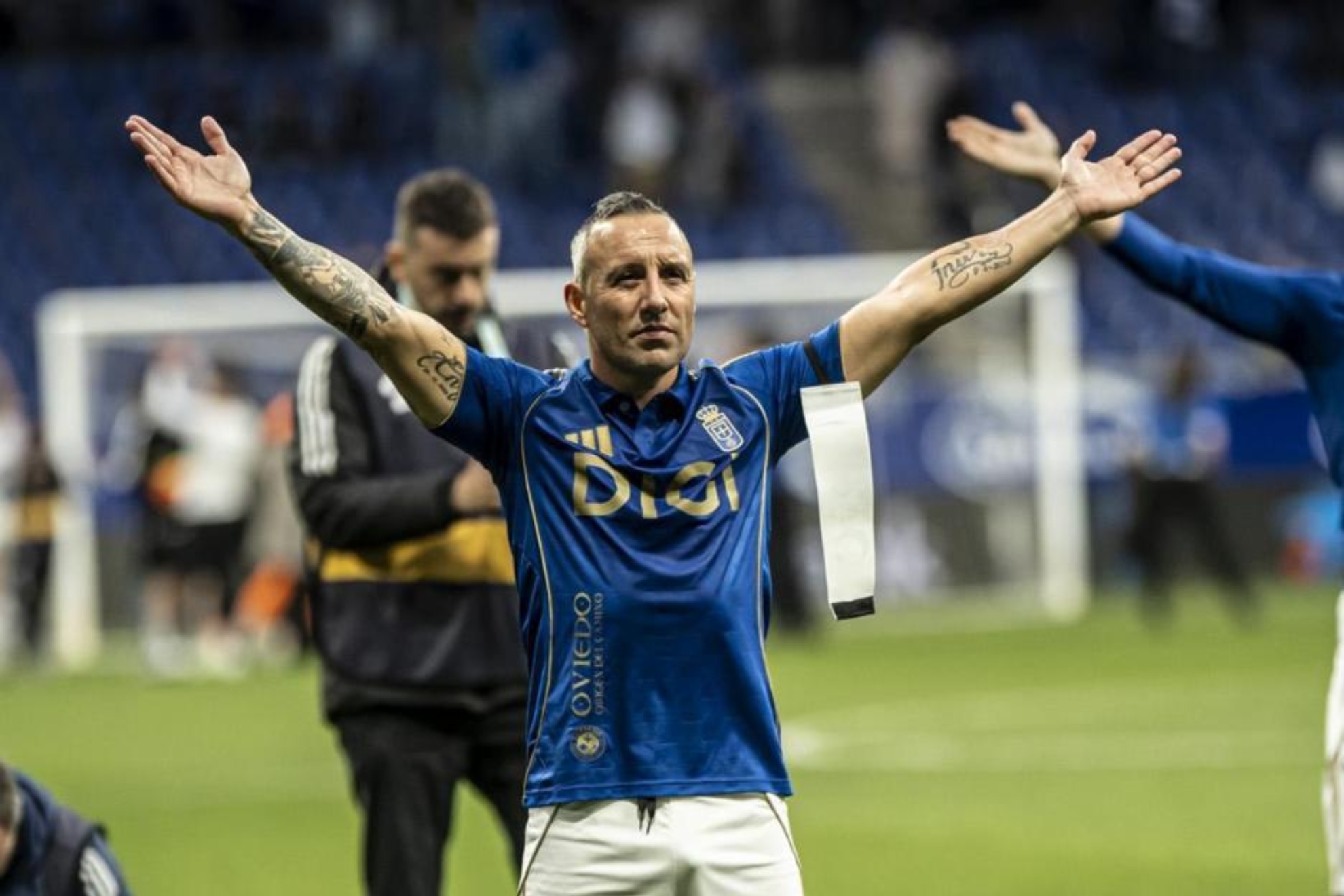 Homenaje a Cazorla: saque de honor en el Oviedo-Granada y se llevará el cariño del Tartiere