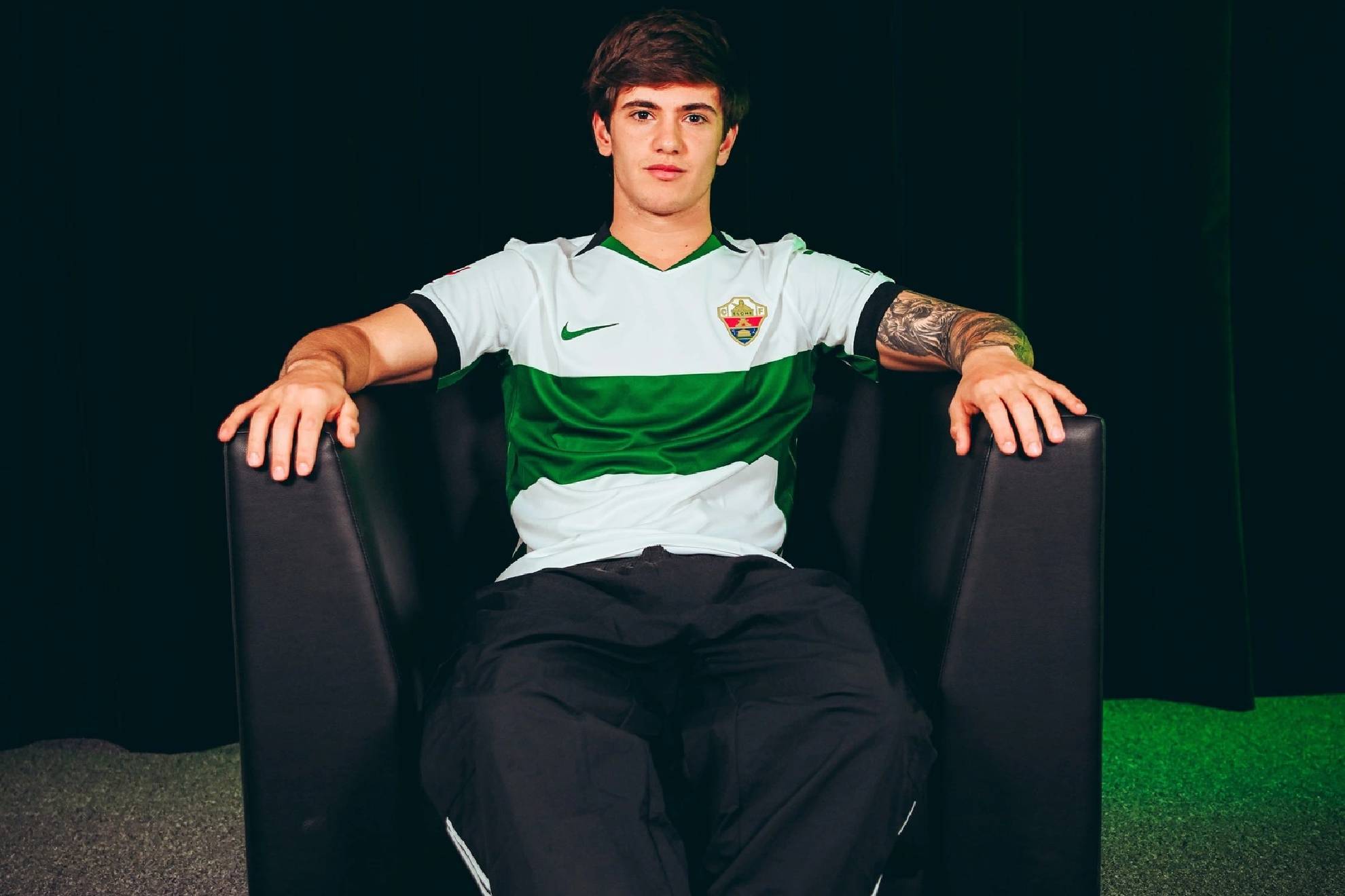 El Elche oficializa el fichaje de Tiziano Perrotta