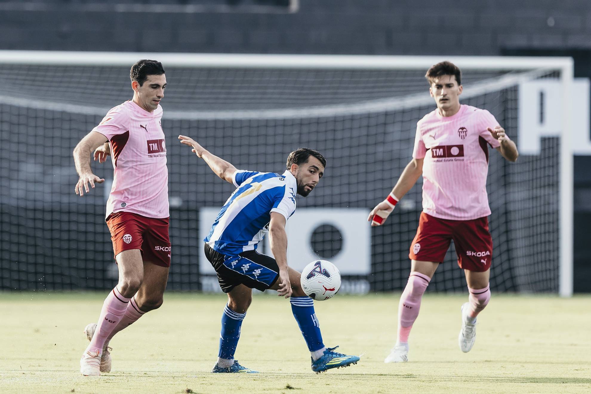 El equipo ‘A’ del Valencia da aire a Corberán