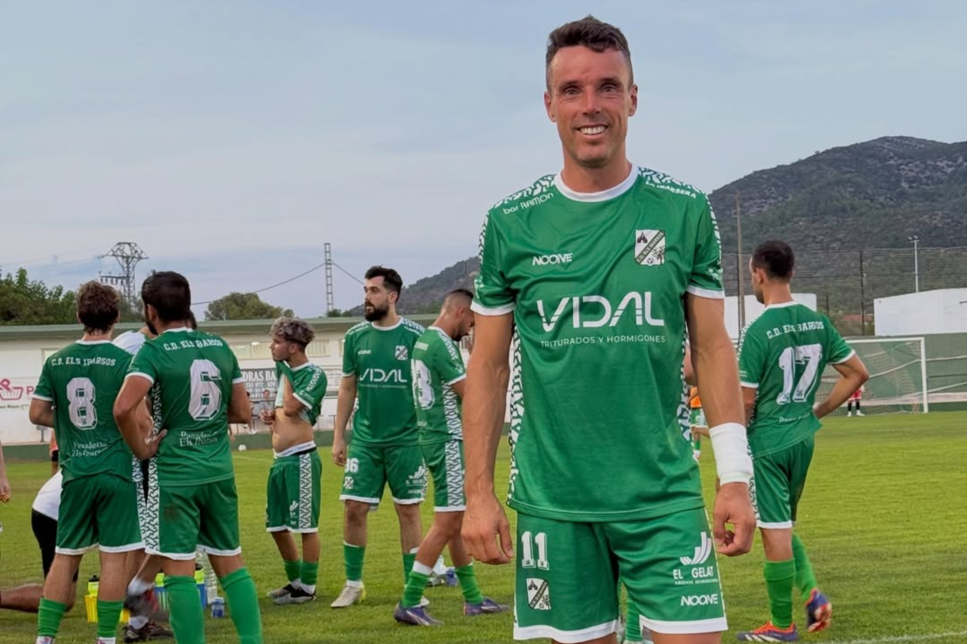 Roberto Bautista vuelve al fútbol: marca dos goles en su debut en el Els Ibarsos