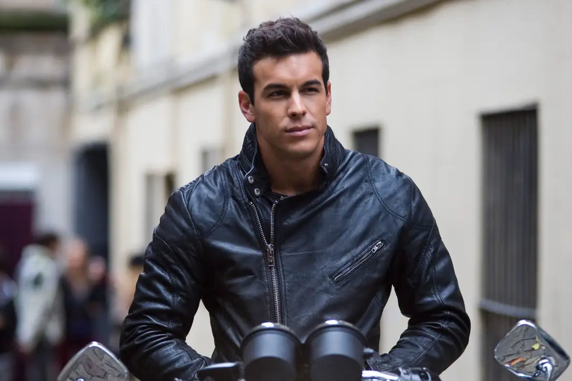 Mario Casas quiere hacer la tercera película de ‘Tres metros sobre el cielo’