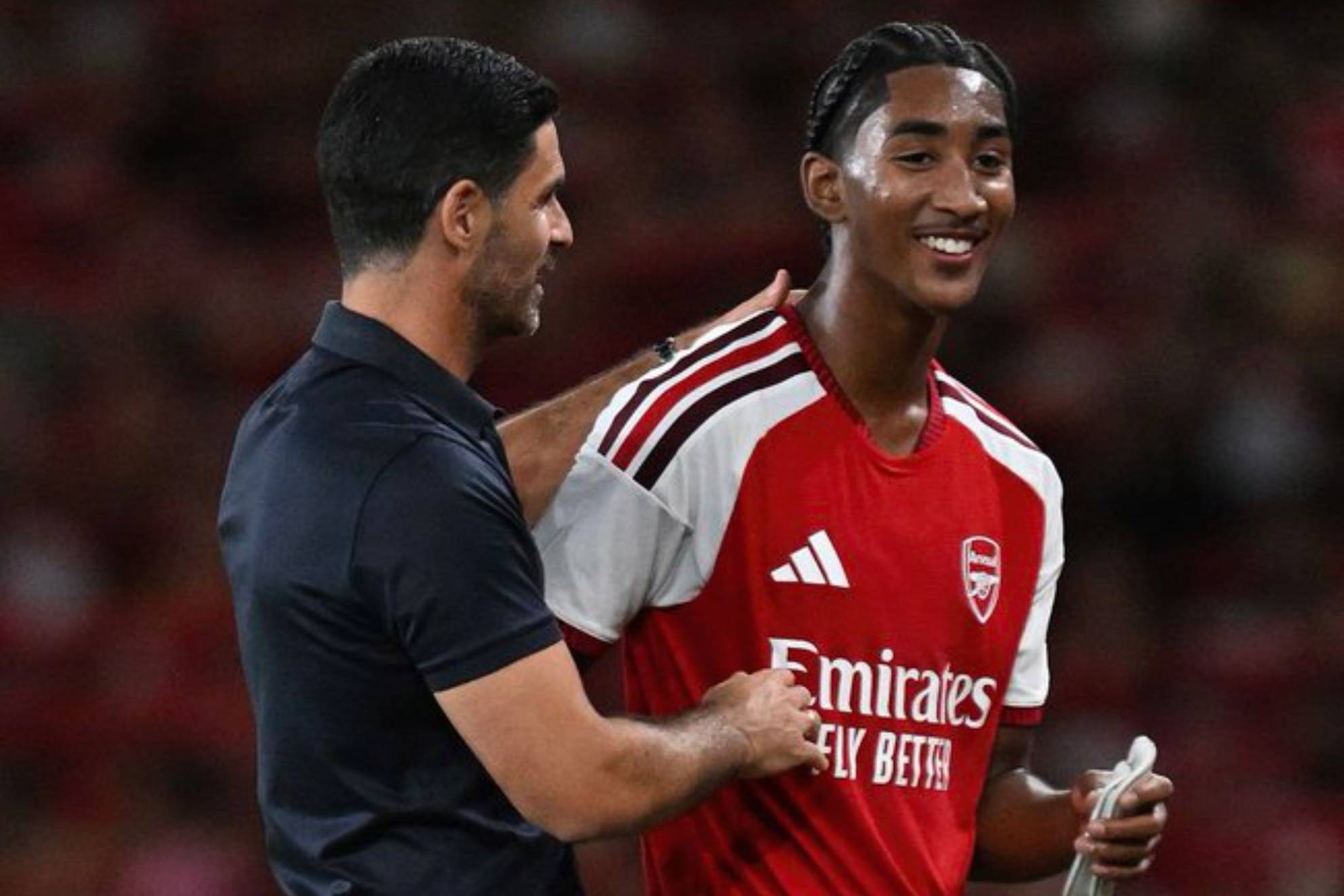 Salmon, el mariscal moldeado por Arteta que espera detrás de Saliba y Gabriel: "Es muy inteligente"