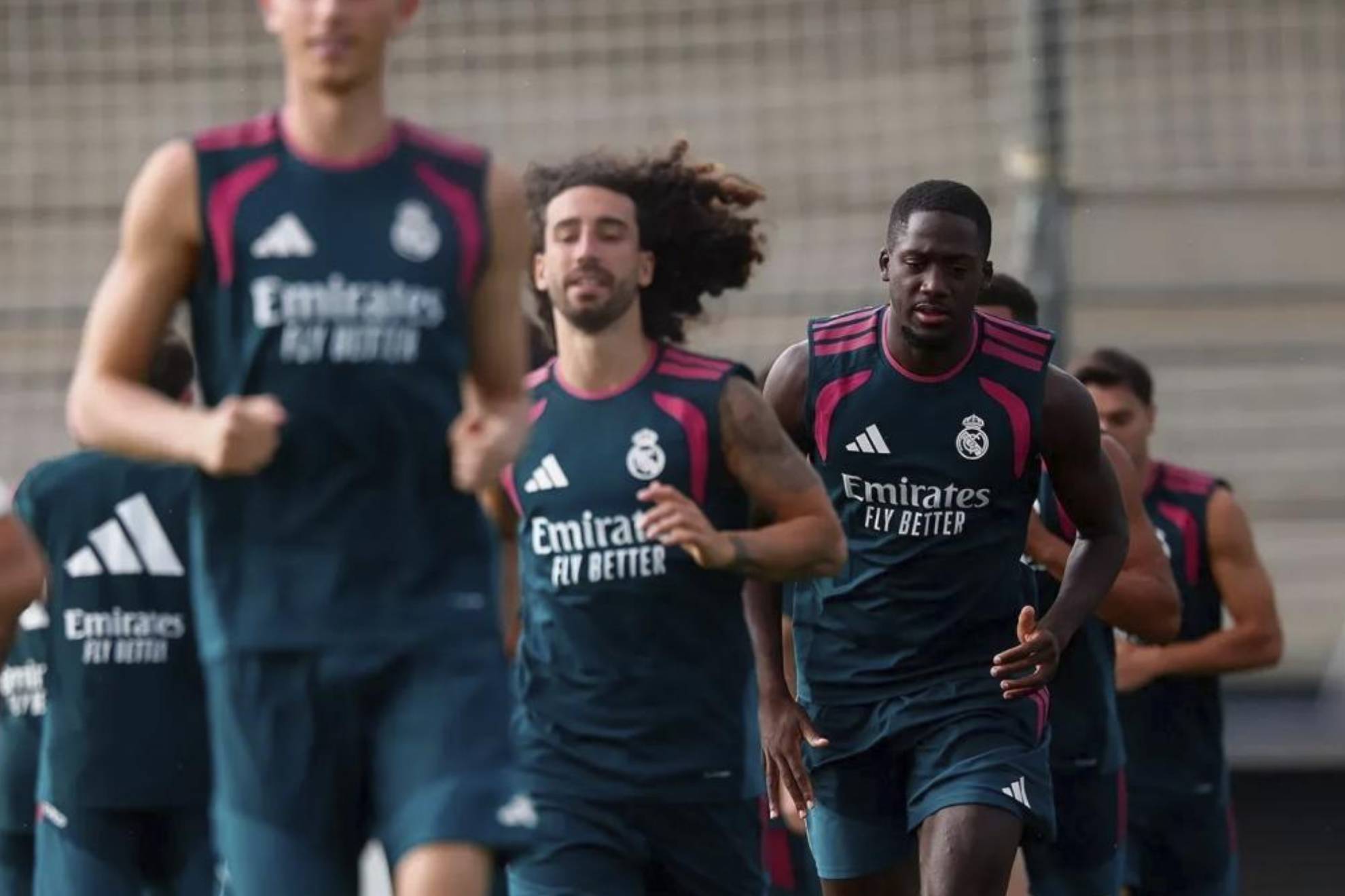 Mbappé, Diomande, Cucurella y Bellingham se estrenan en una convocatoria con Mourinho